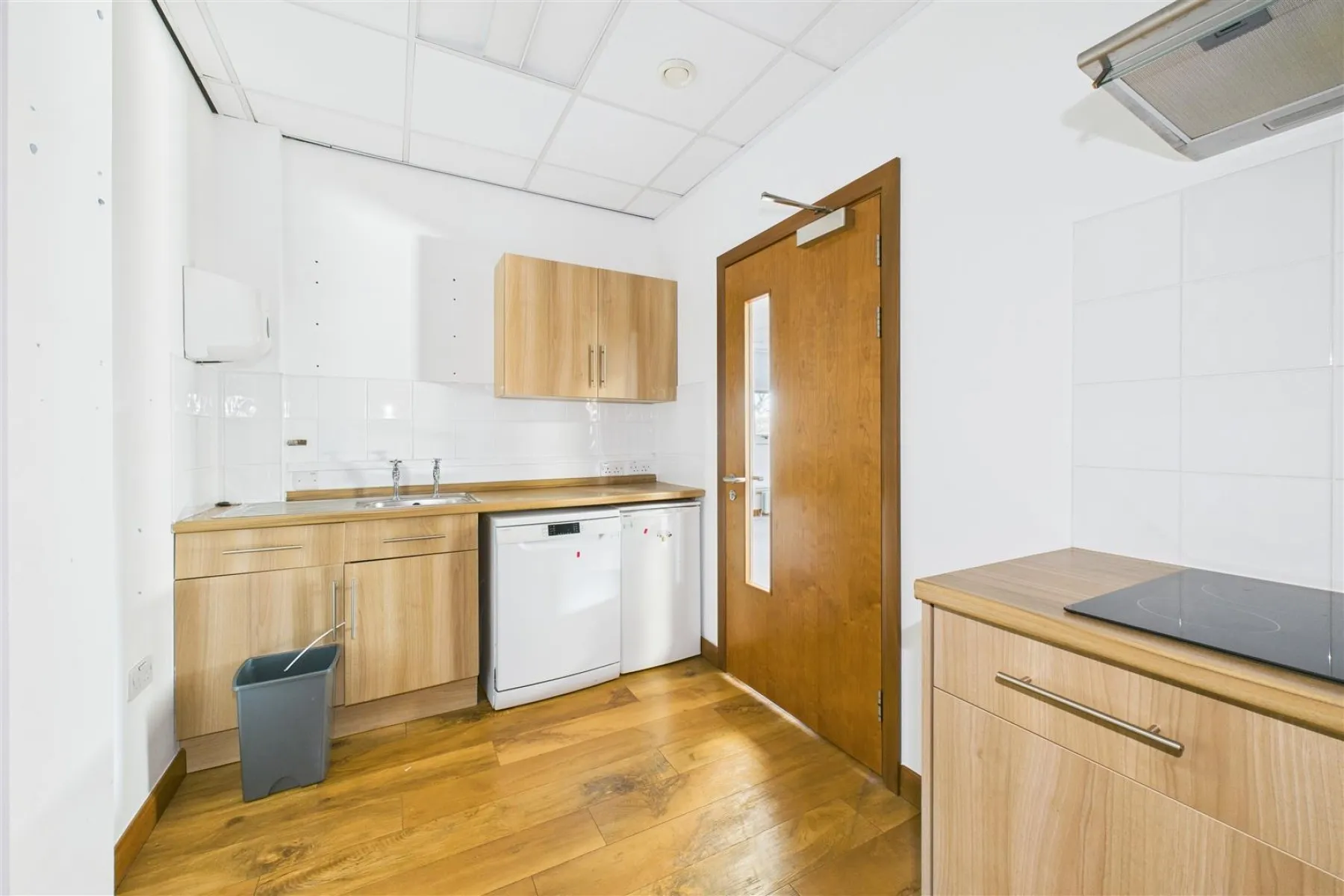 COMMERCIAL | REDUCED | BS16, Commercial - 33724743