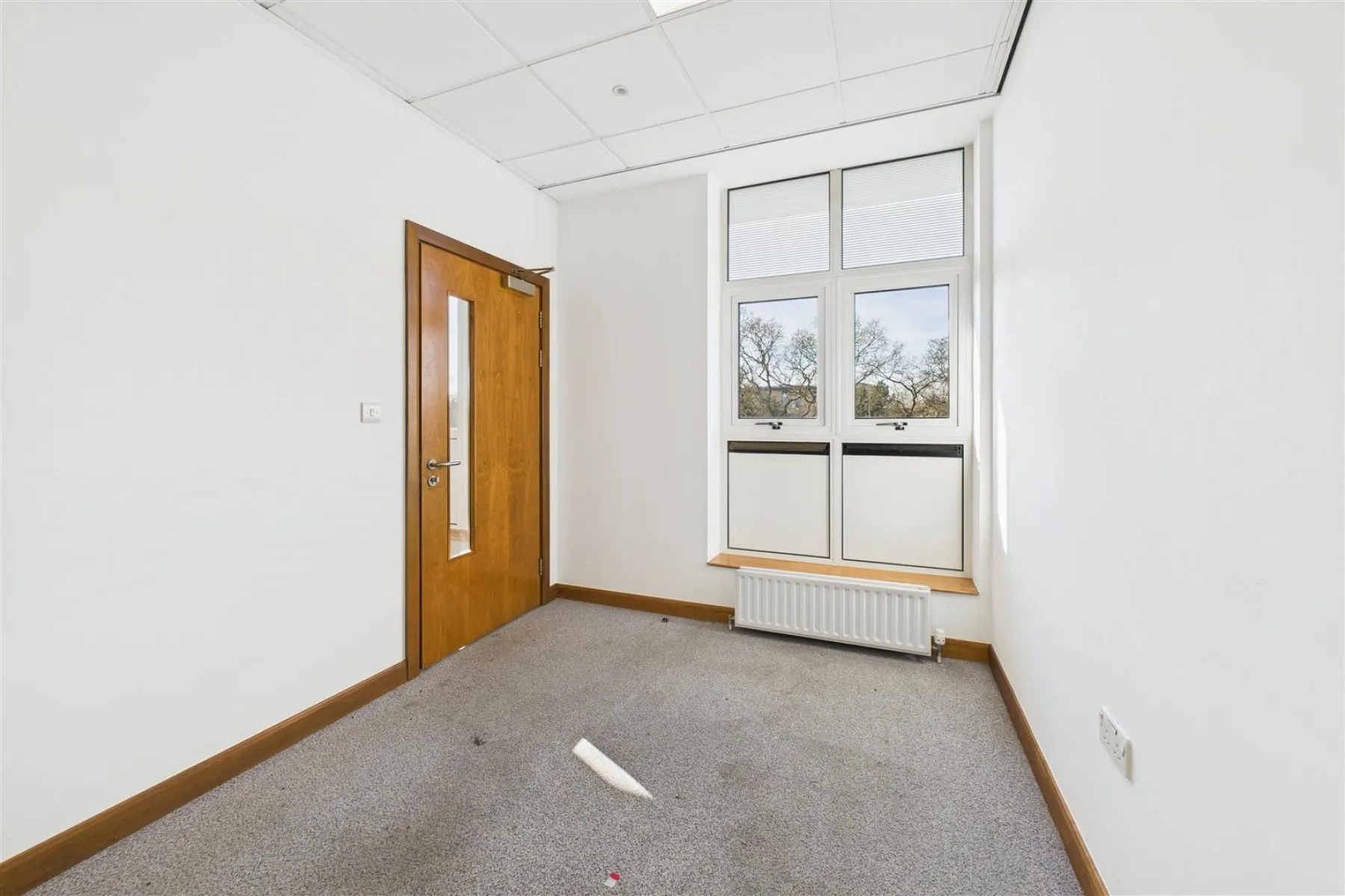 COMMERCIAL | REDUCED | BS16, Commercial - 33724743