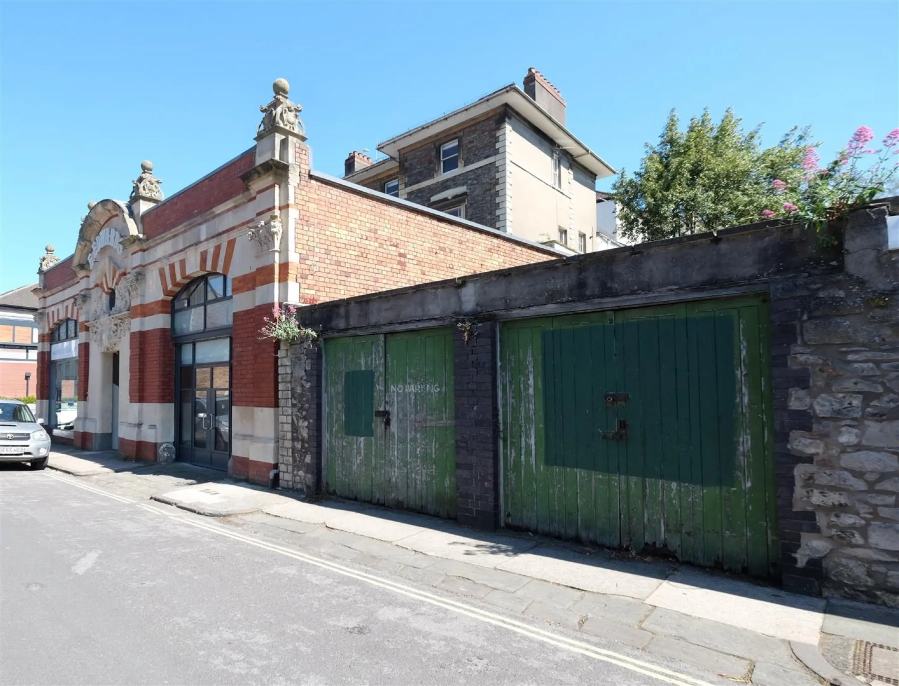 PLANNING GRANTED - CLIFTON COACH HOUSE, 2 bedroom, Land - Building Plot - 26994495