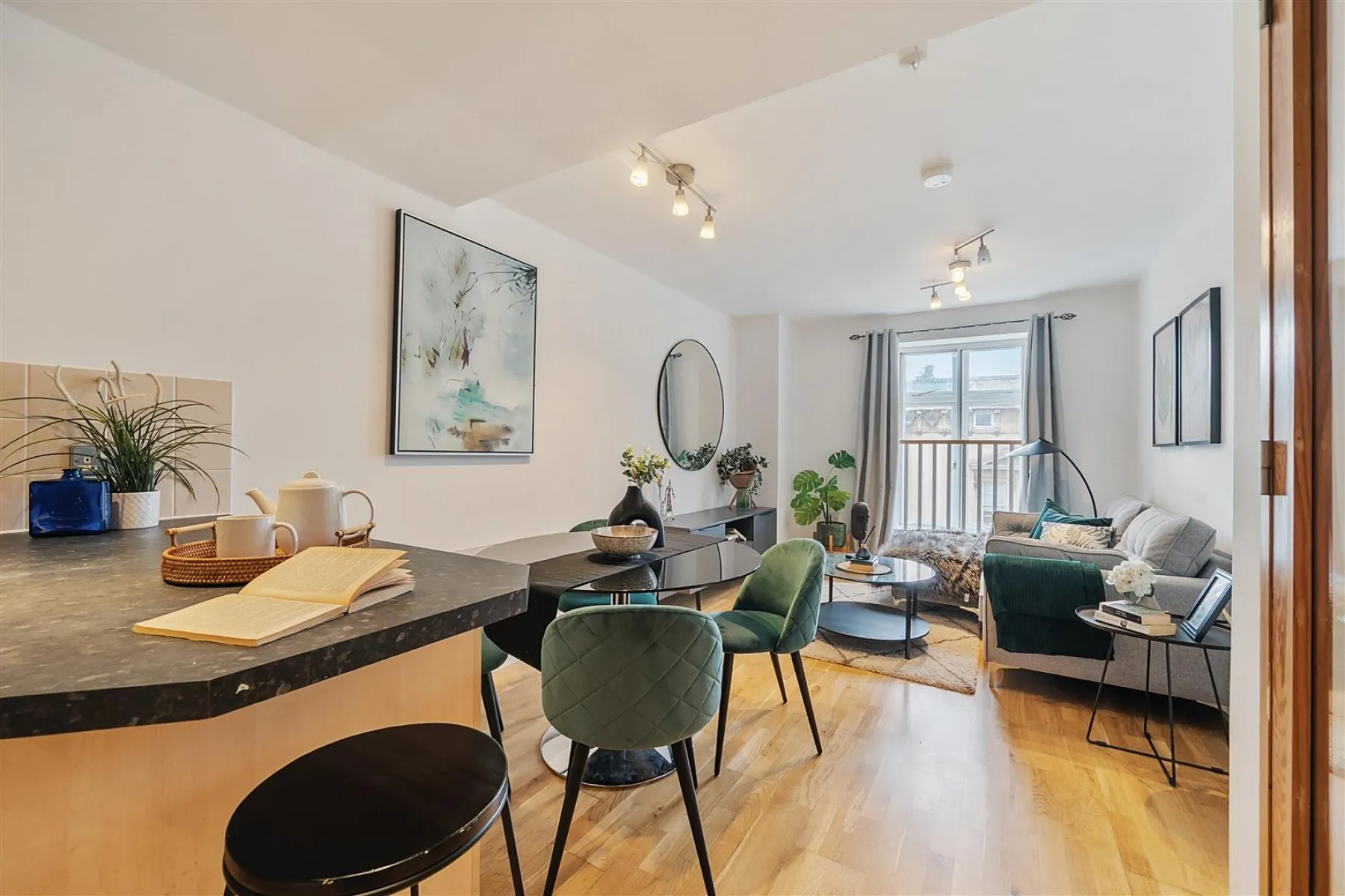 Tyndalls Park, Clifton, 3 bedroom, Flat - 33689899