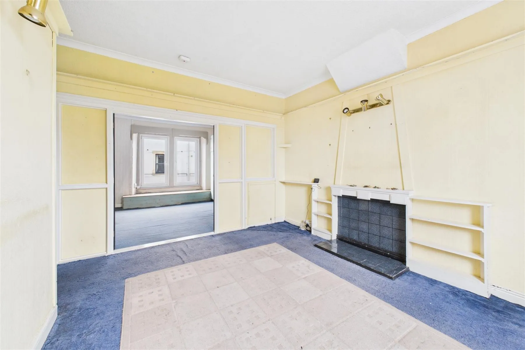 MIXED USE | UPDATING | KINGSWOOD, 2 bedroom, Commercial - 33754177