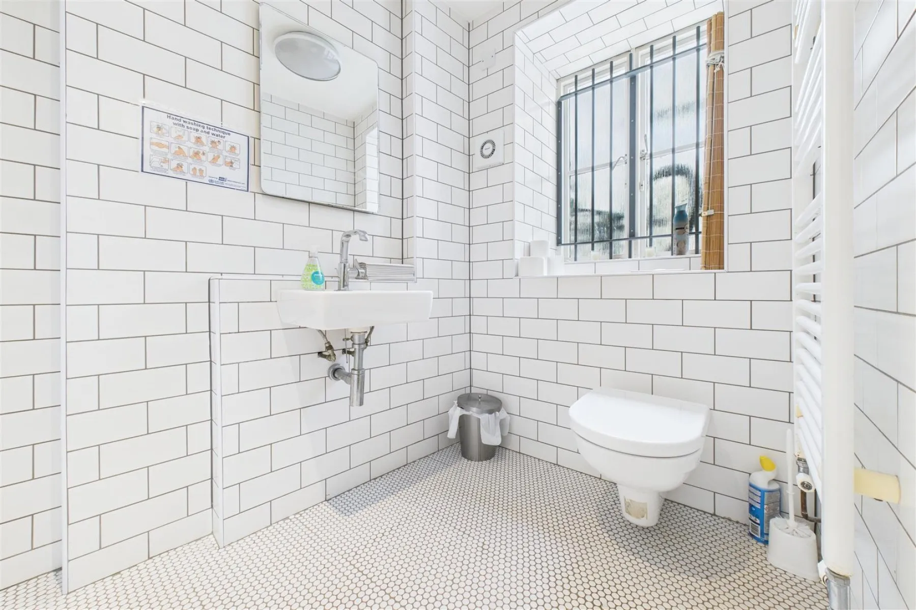 COMMERCIAL | TAUNTON, 2 bedroom, House - 33828333