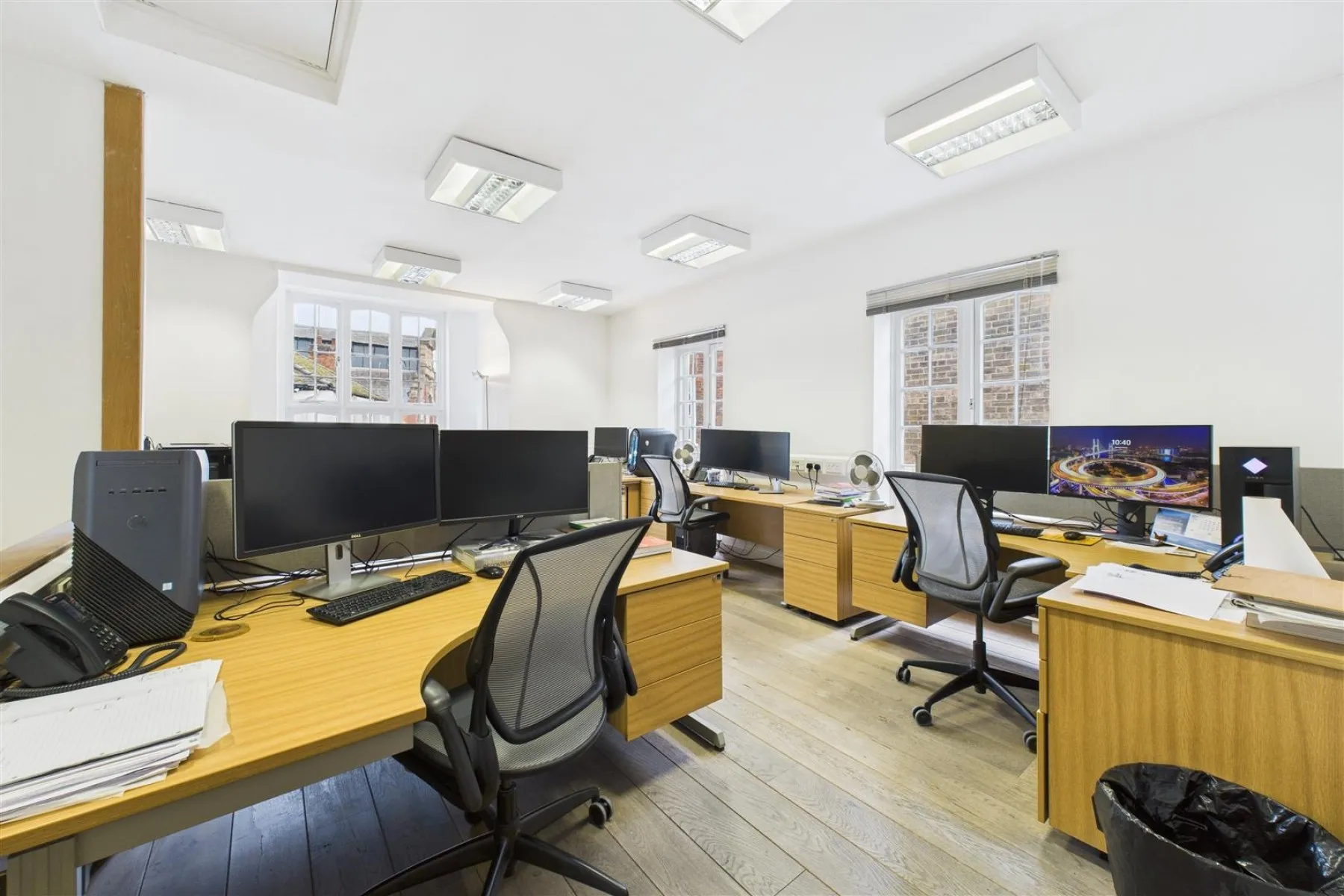 COMMERCIAL | TAUNTON, 2 bedroom, House - 33828333