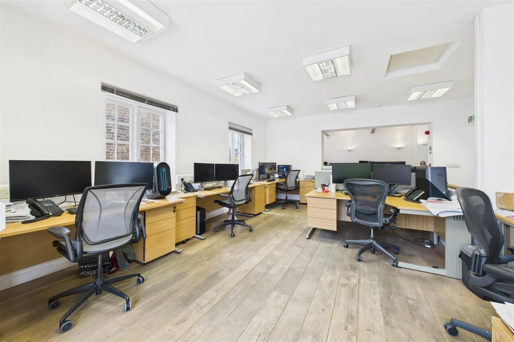 COMMERCIAL | TAUNTON, 2 bedroom, House - 33828333