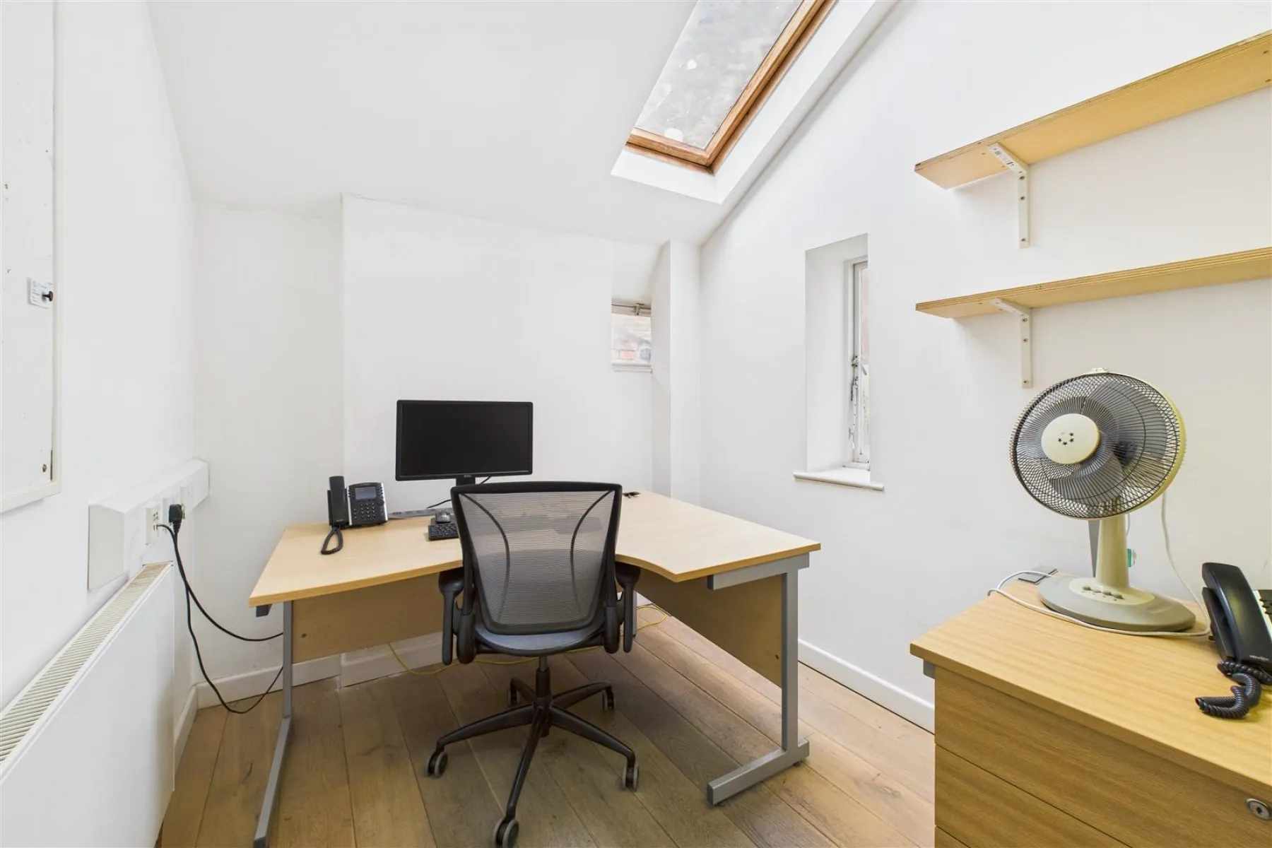 COMMERCIAL | TAUNTON, 2 bedroom, House - 33828333