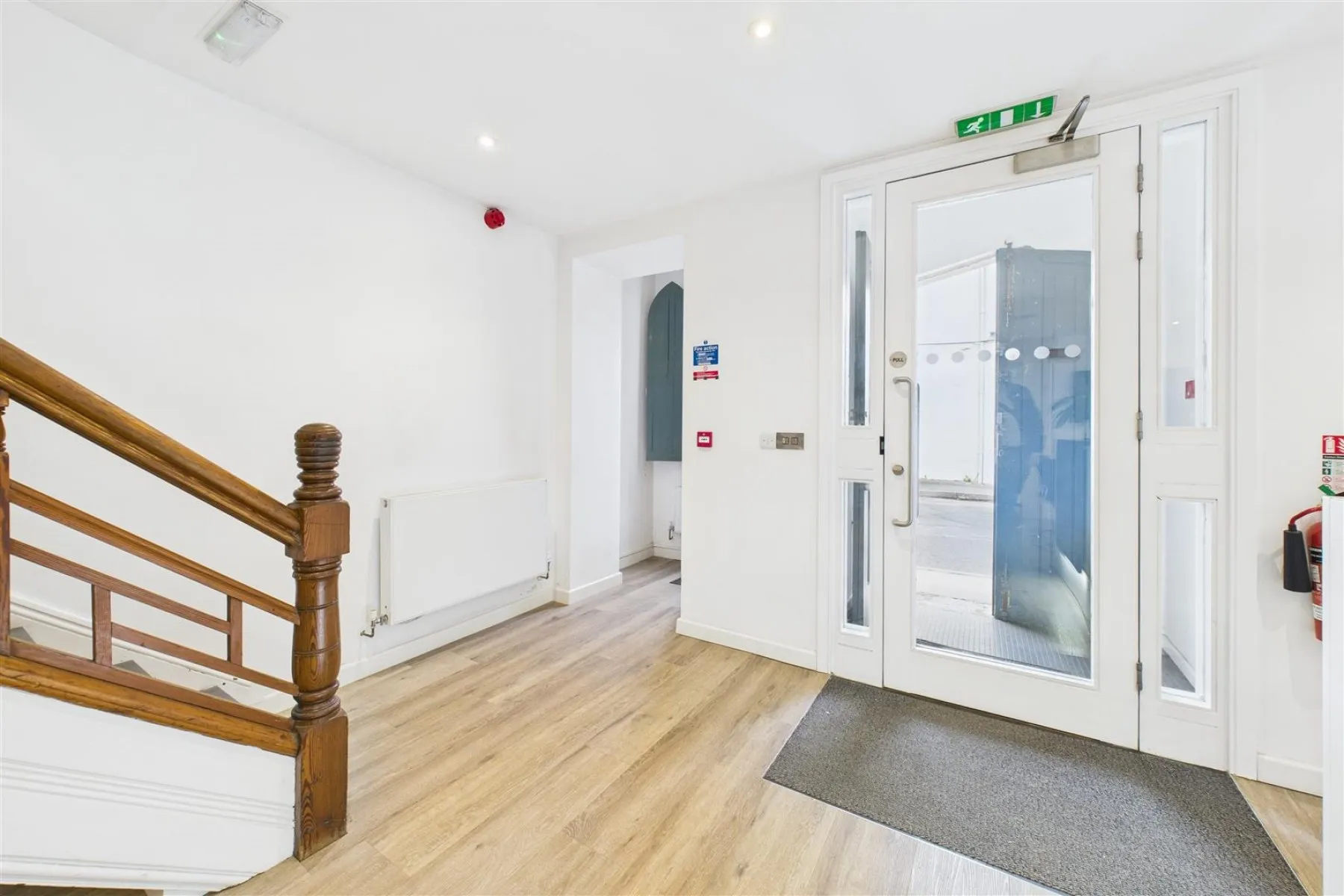 COMMERCIAL | TAUNTON, 2 bedroom, House - 33828333