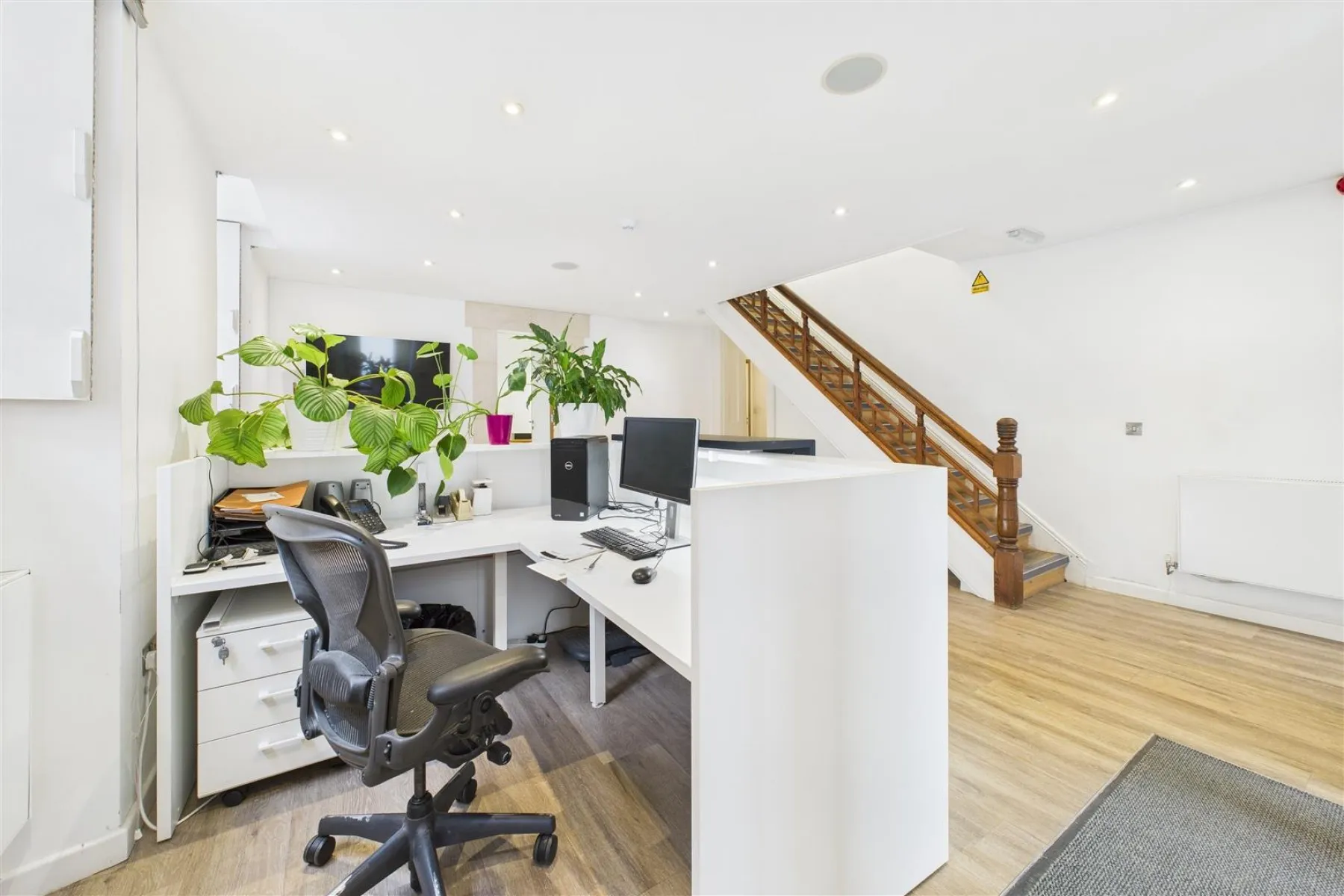 COMMERCIAL | TAUNTON, 2 bedroom, House - 33828333
