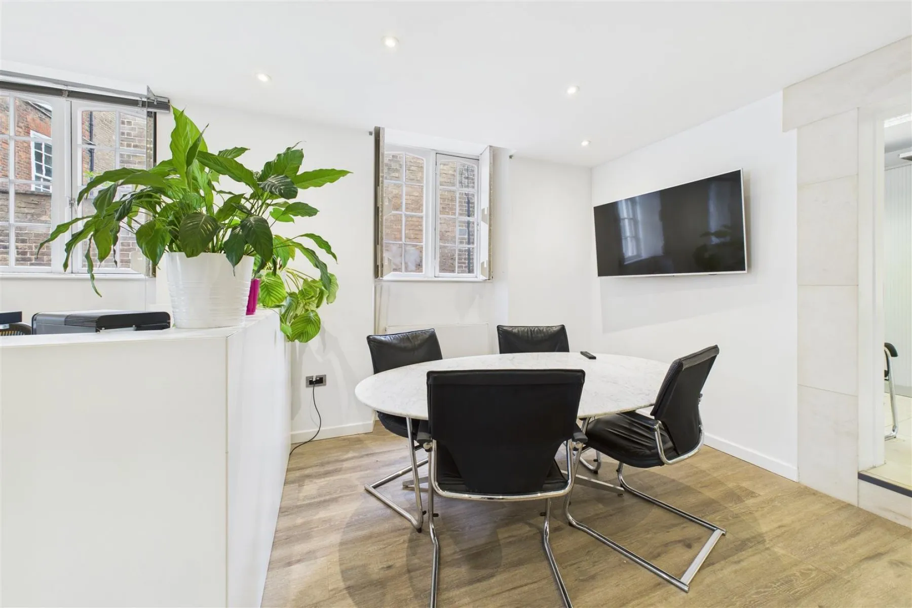 COMMERCIAL | TAUNTON, 2 bedroom, House - 33828333