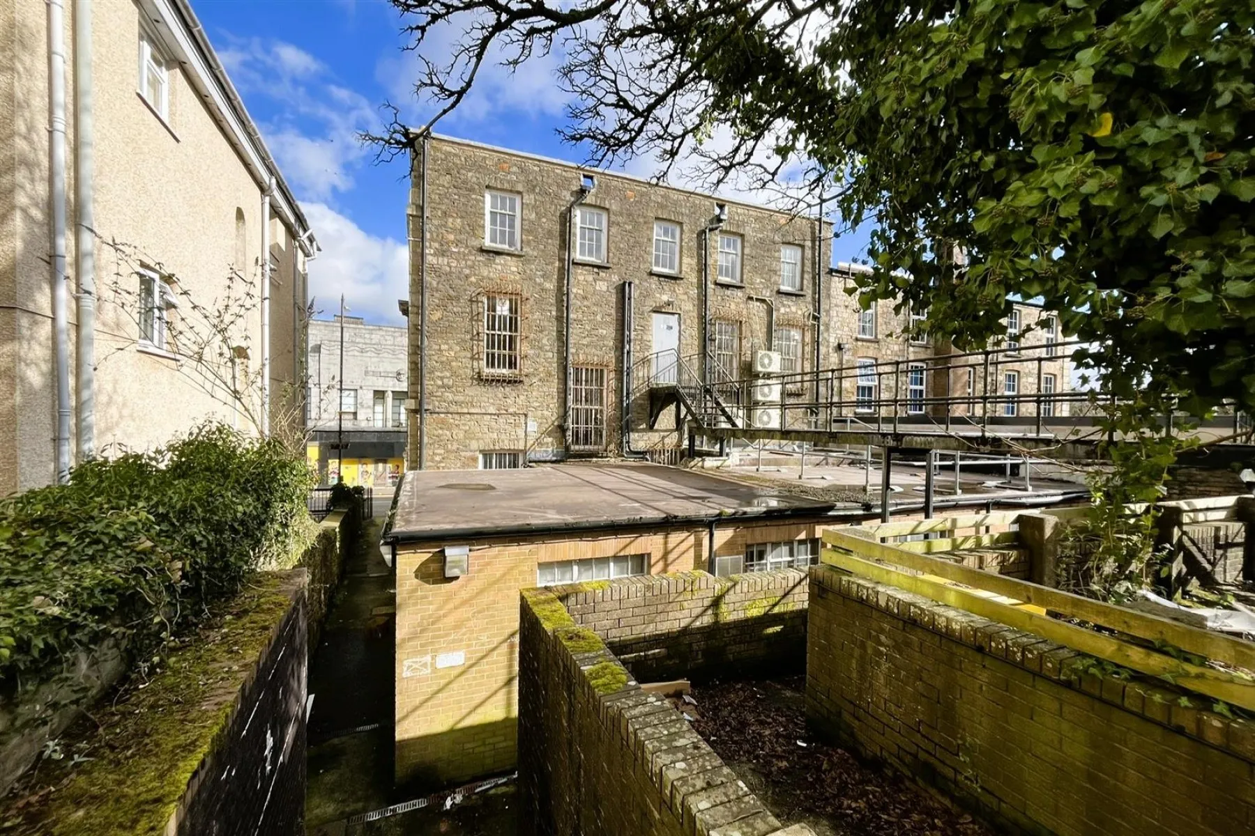 DEVELOPMENT | PONTYPOOL, 12 bedroom, Flat - 33792555