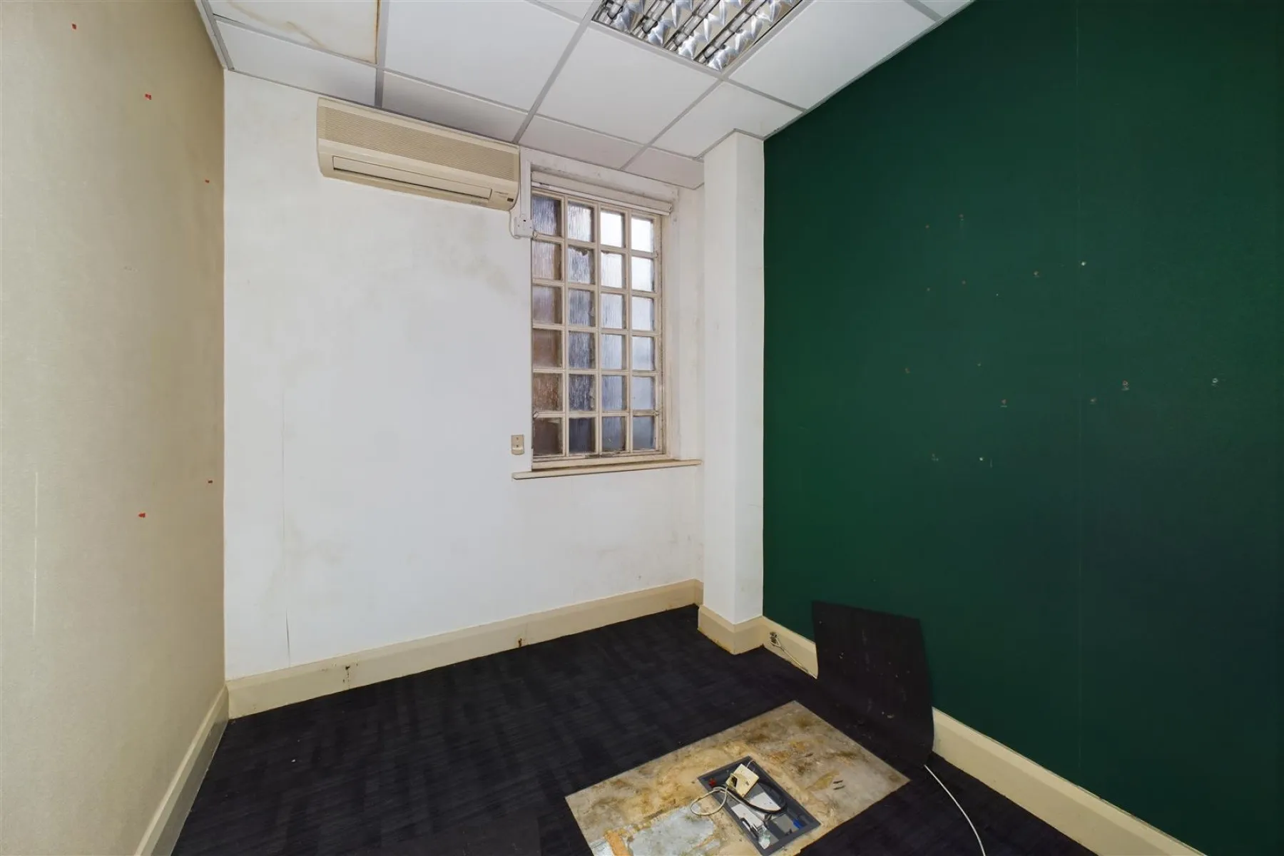 DEVELOPMENT | PONTYPOOL, 12 bedroom, Flat - 33792555