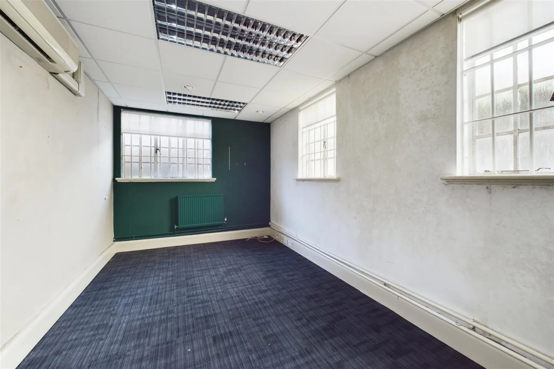 DEVELOPMENT | PONTYPOOL, 12 bedroom, Flat - 33792555