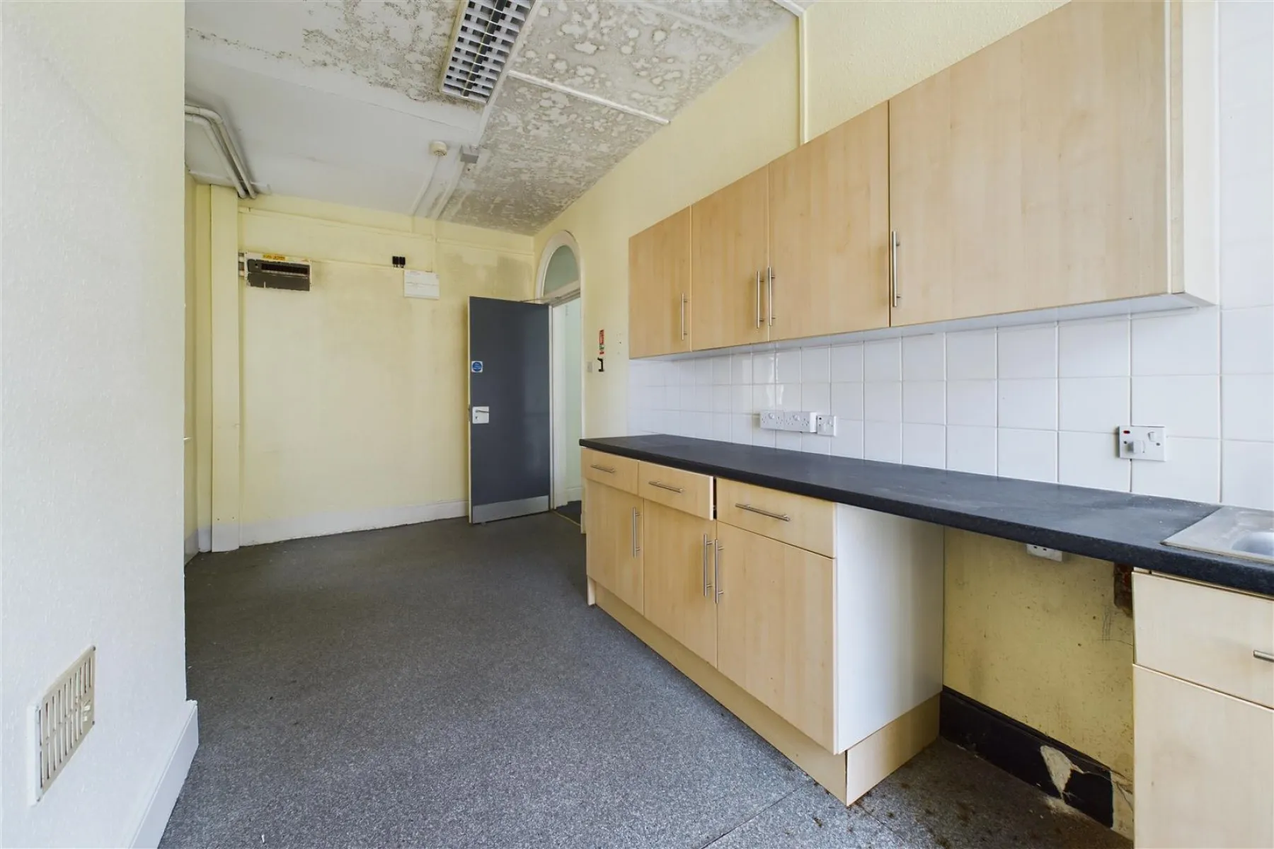 DEVELOPMENT | PONTYPOOL, 12 bedroom, Flat - 33792555