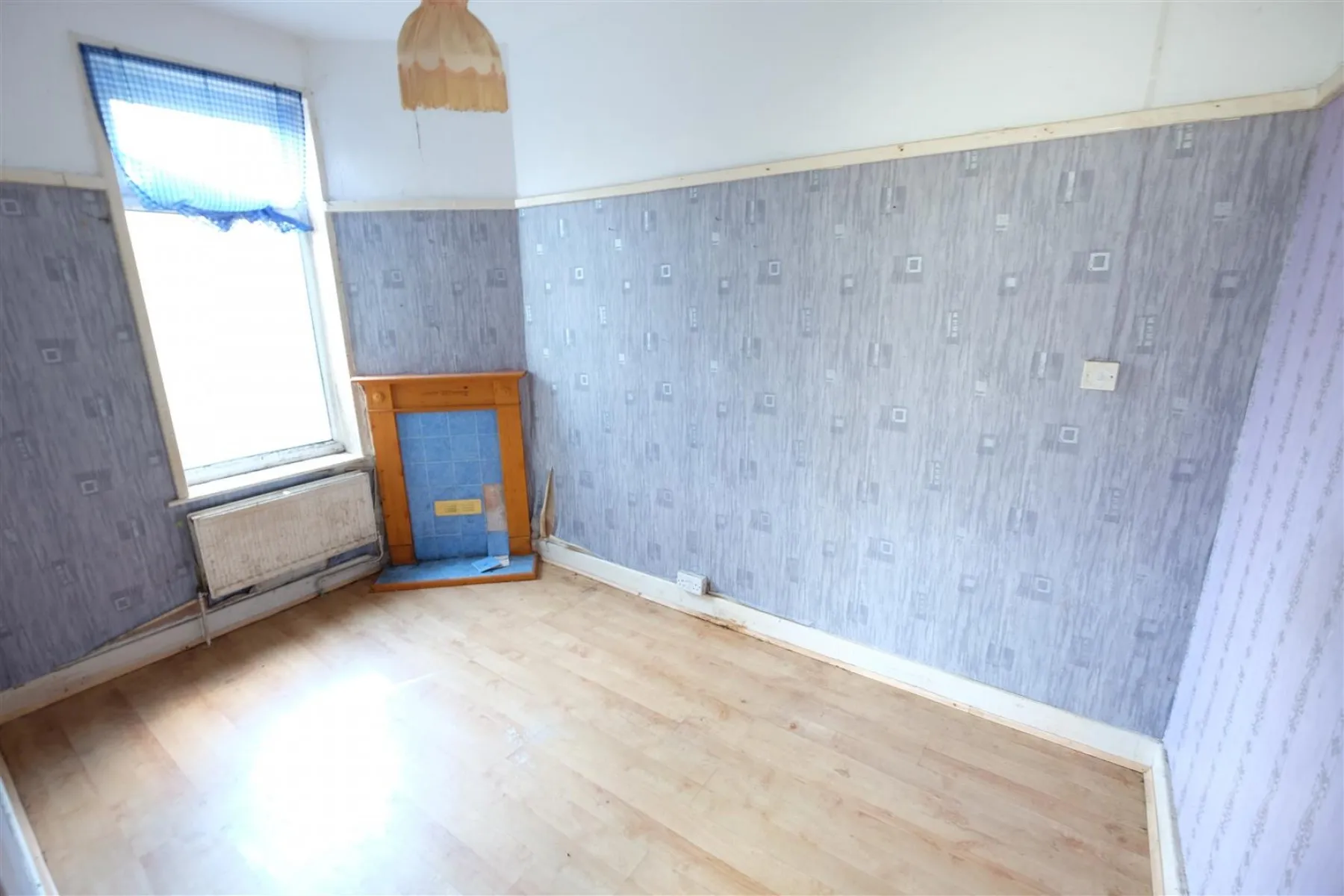 BUNGALOW FOR MODERNISATION, 2 bedroom, Bungalow - Detached - 27664246
