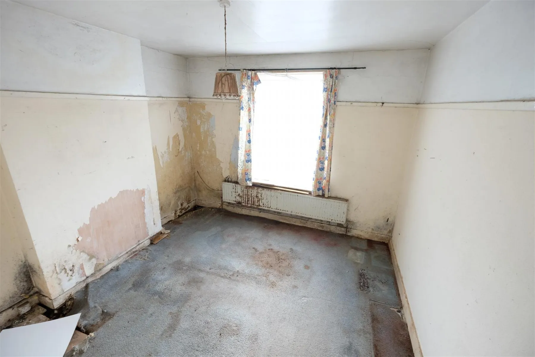 BUNGALOW FOR MODERNISATION, 2 bedroom, Bungalow - Detached - 27664246