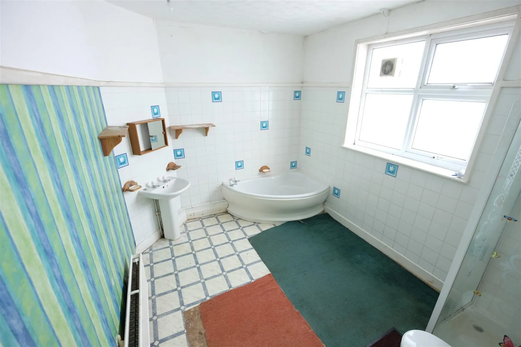 BUNGALOW FOR MODERNISATION, 2 bedroom, Bungalow - Detached - 27664246