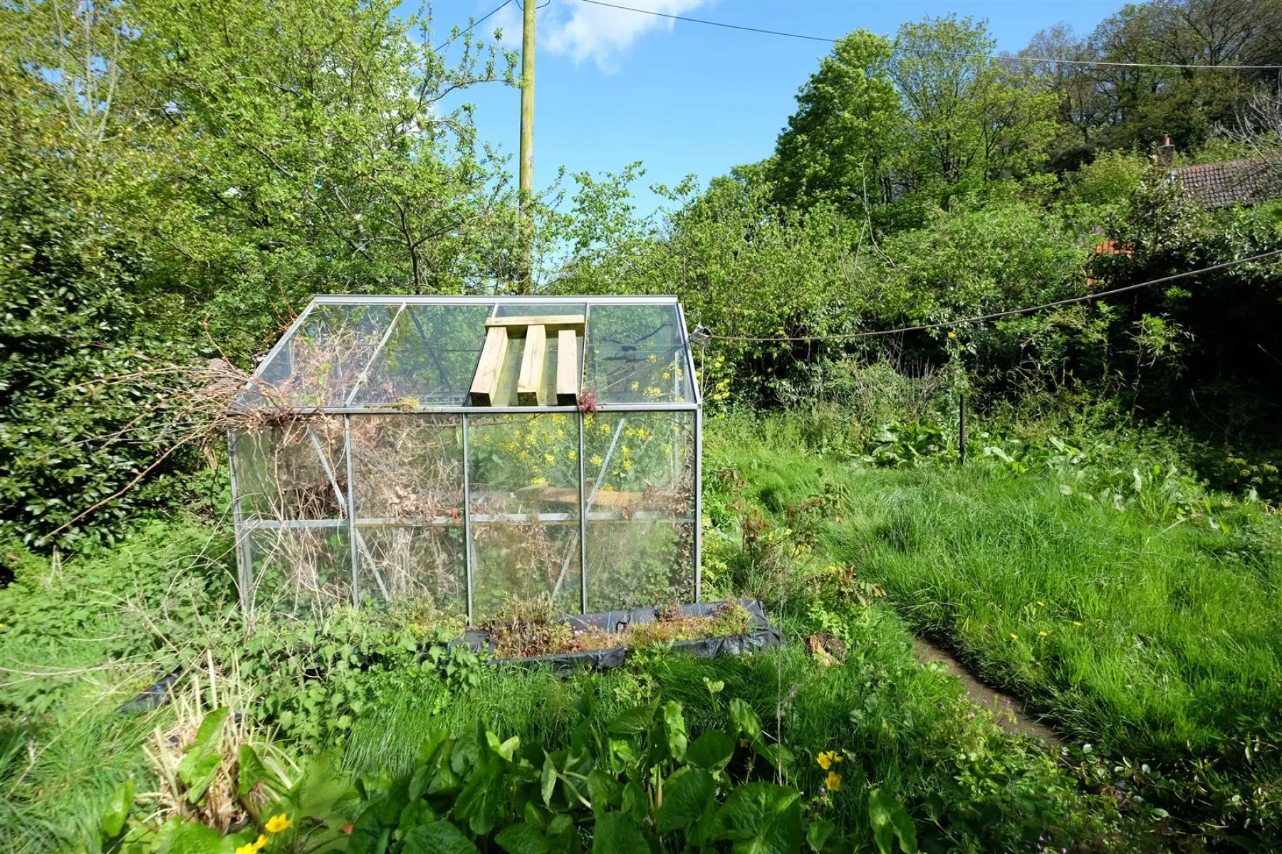 BUNGALOW FOR MODERNISATION, 2 bedroom, Bungalow - Detached - 27664246