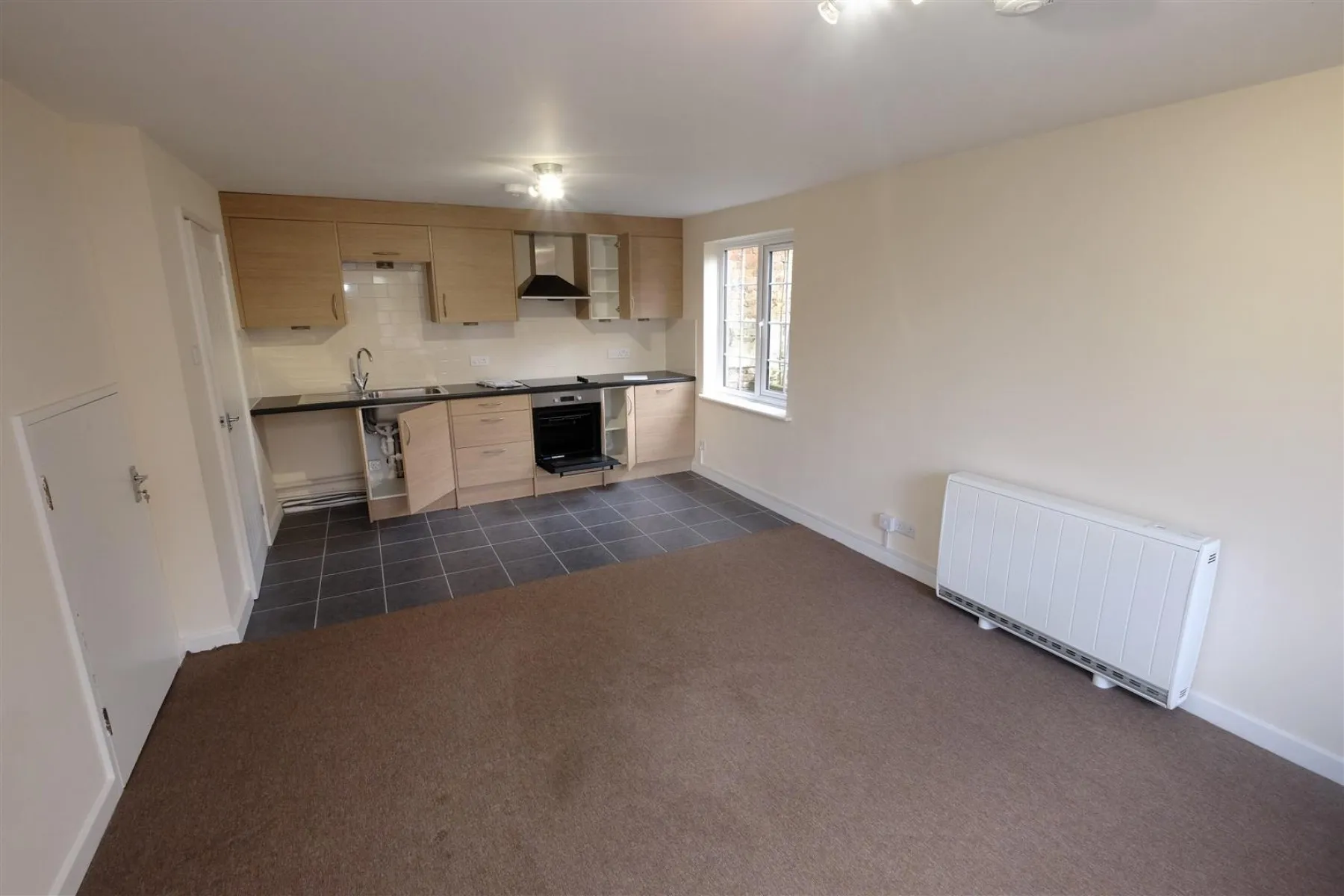 VACANT MODERN HOUSE - TAUNTON, 2 bedroom, House - 30178673