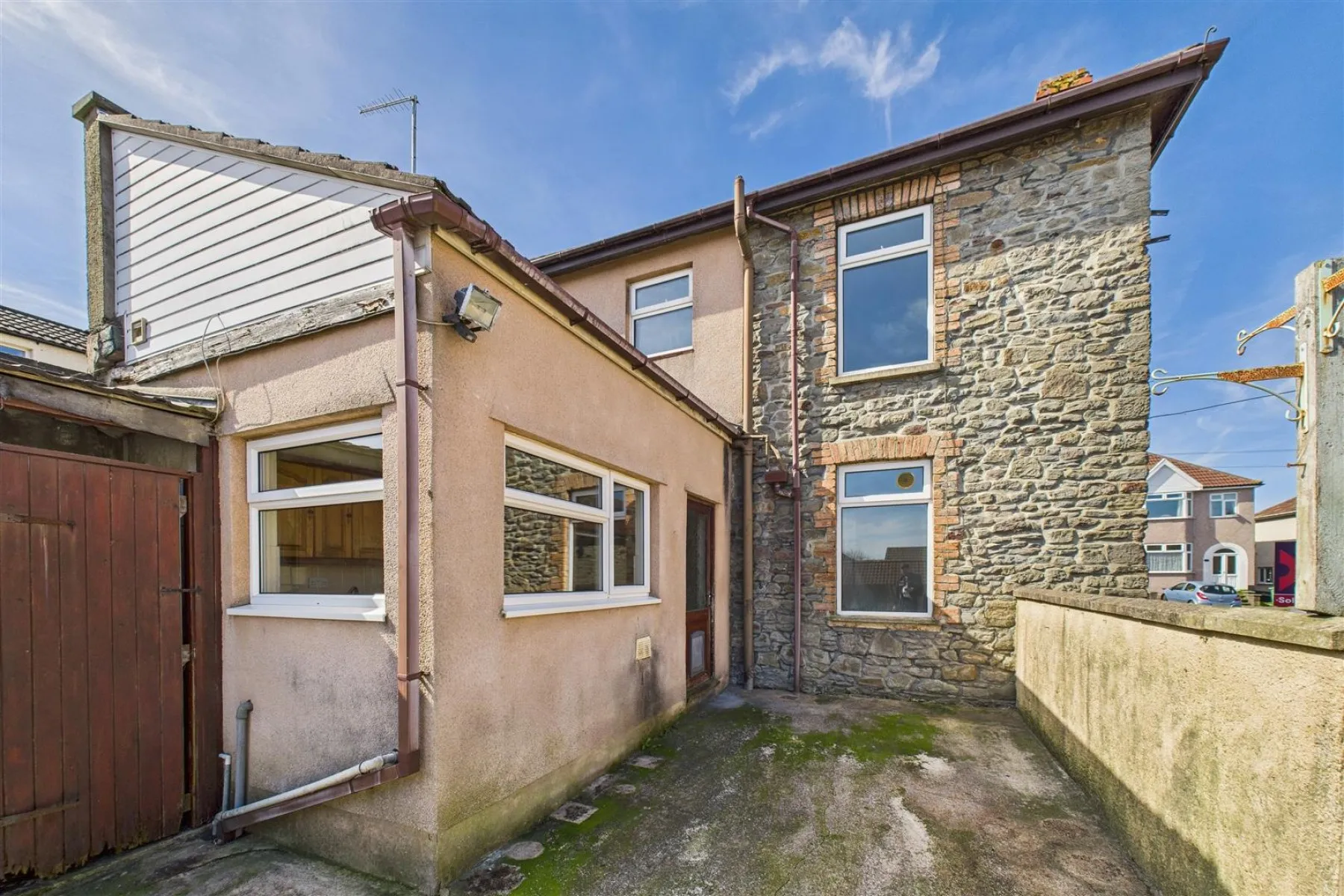 DETACHED | UPDATING | KINGSWOOD, 3 bedroom, House - Detached - 33783486