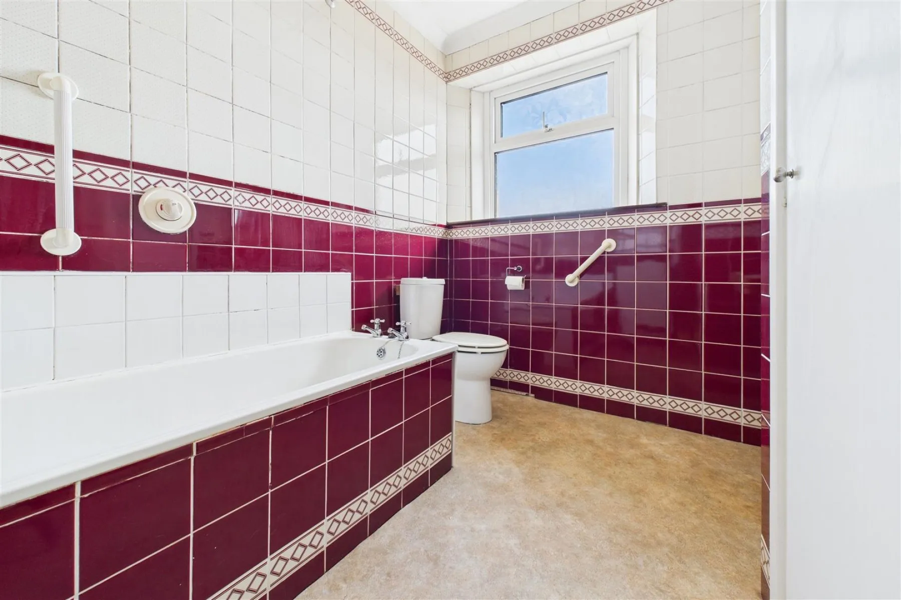 DETACHED | UPDATING | KINGSWOOD, 3 bedroom, House - Detached - 33783486