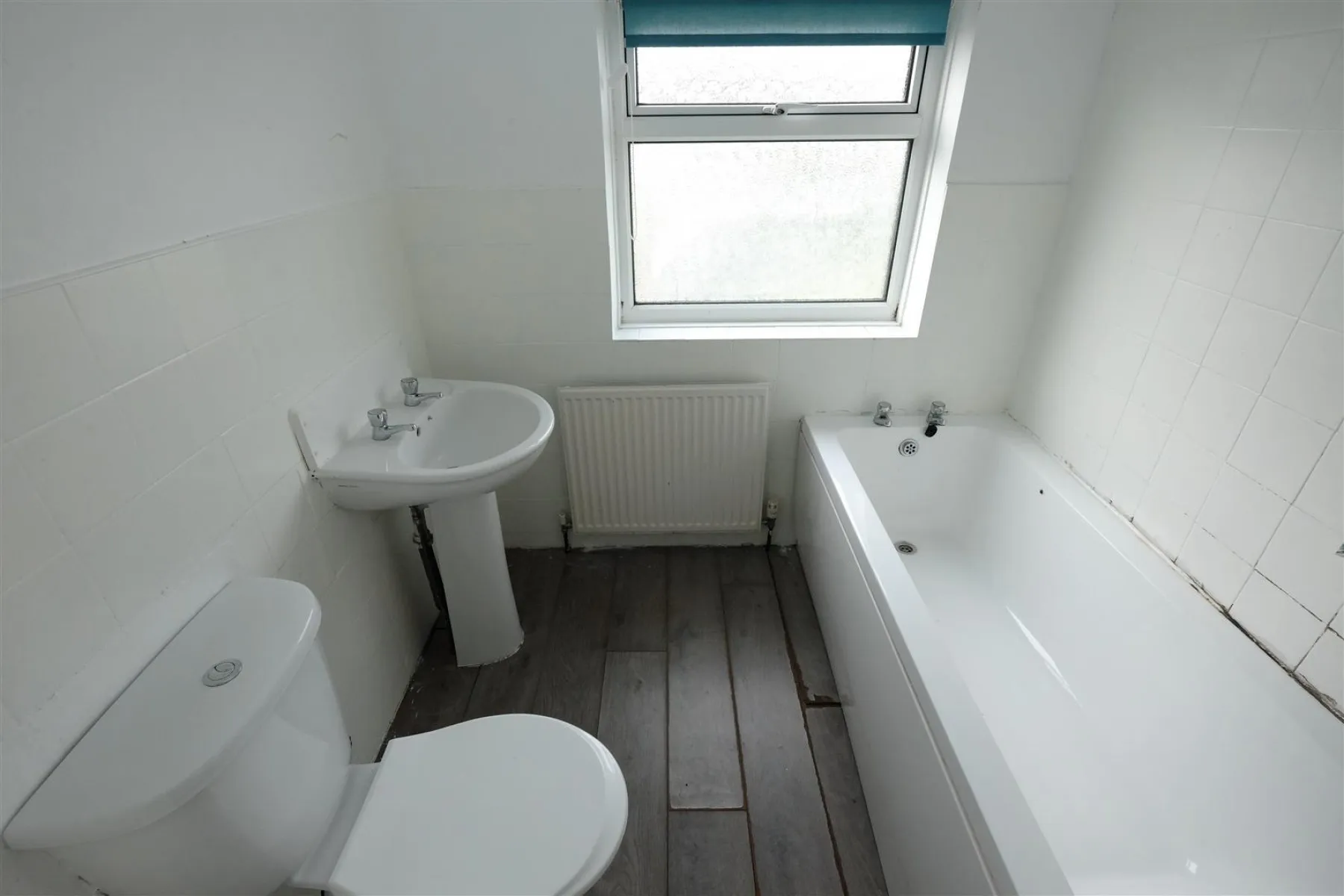HOUSE WITH POTENTIAL - DURSLEY, 2 bedroom, House - Semi-Detached - 29181111