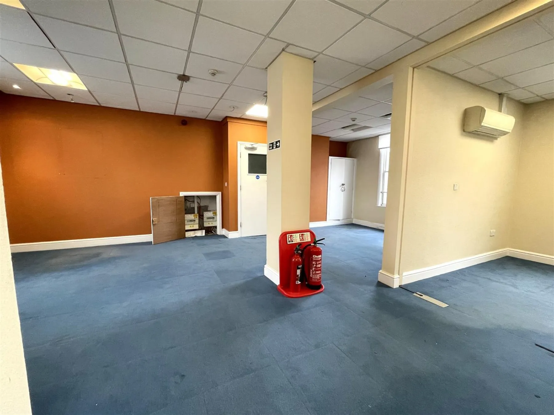 RESI PLANNING | WESTBURY VILLAGE, 6 bedroom, House - 33938046