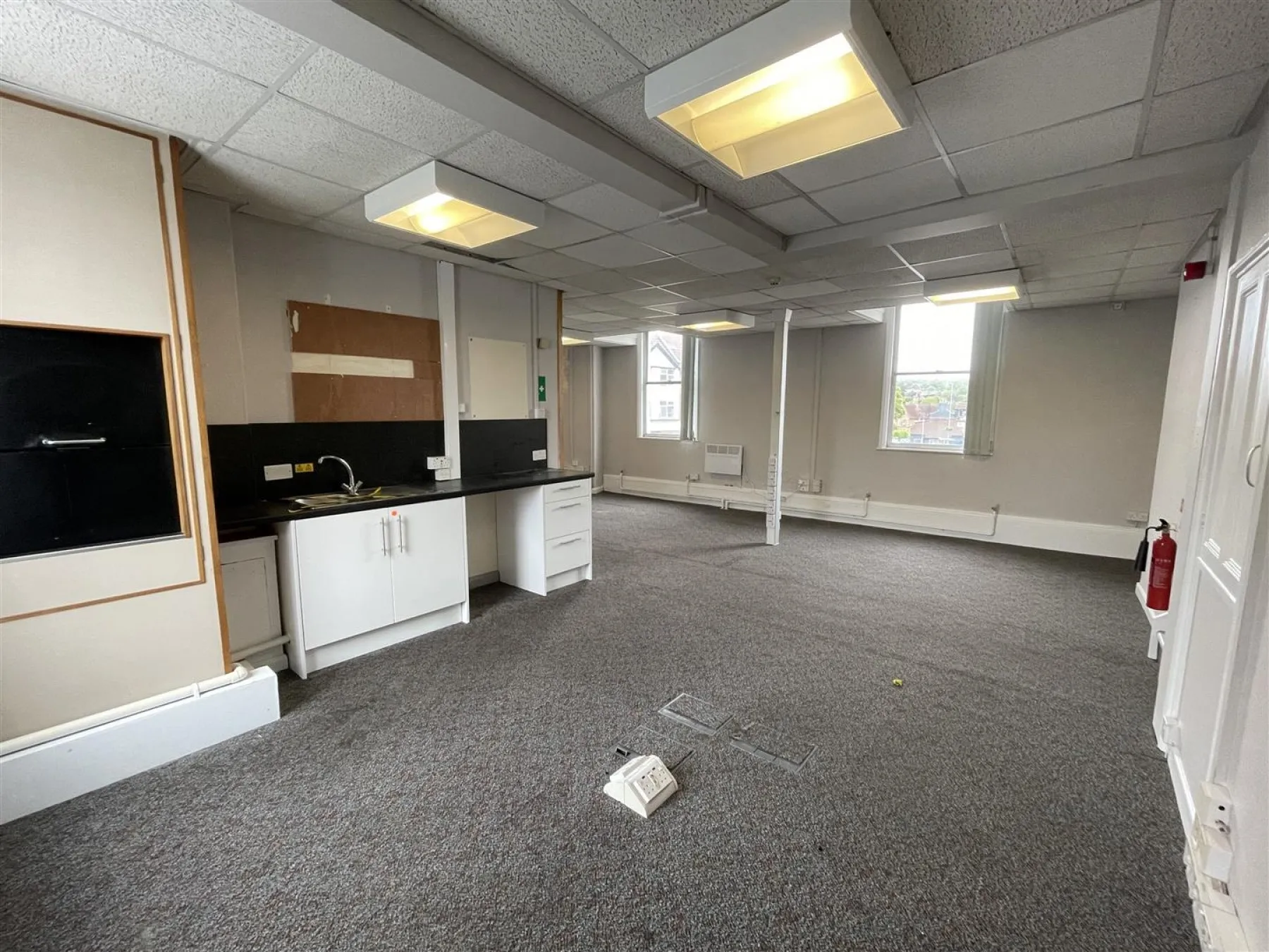 RESI PLANNING | WESTBURY VILLAGE, 6 bedroom, House - 33938046