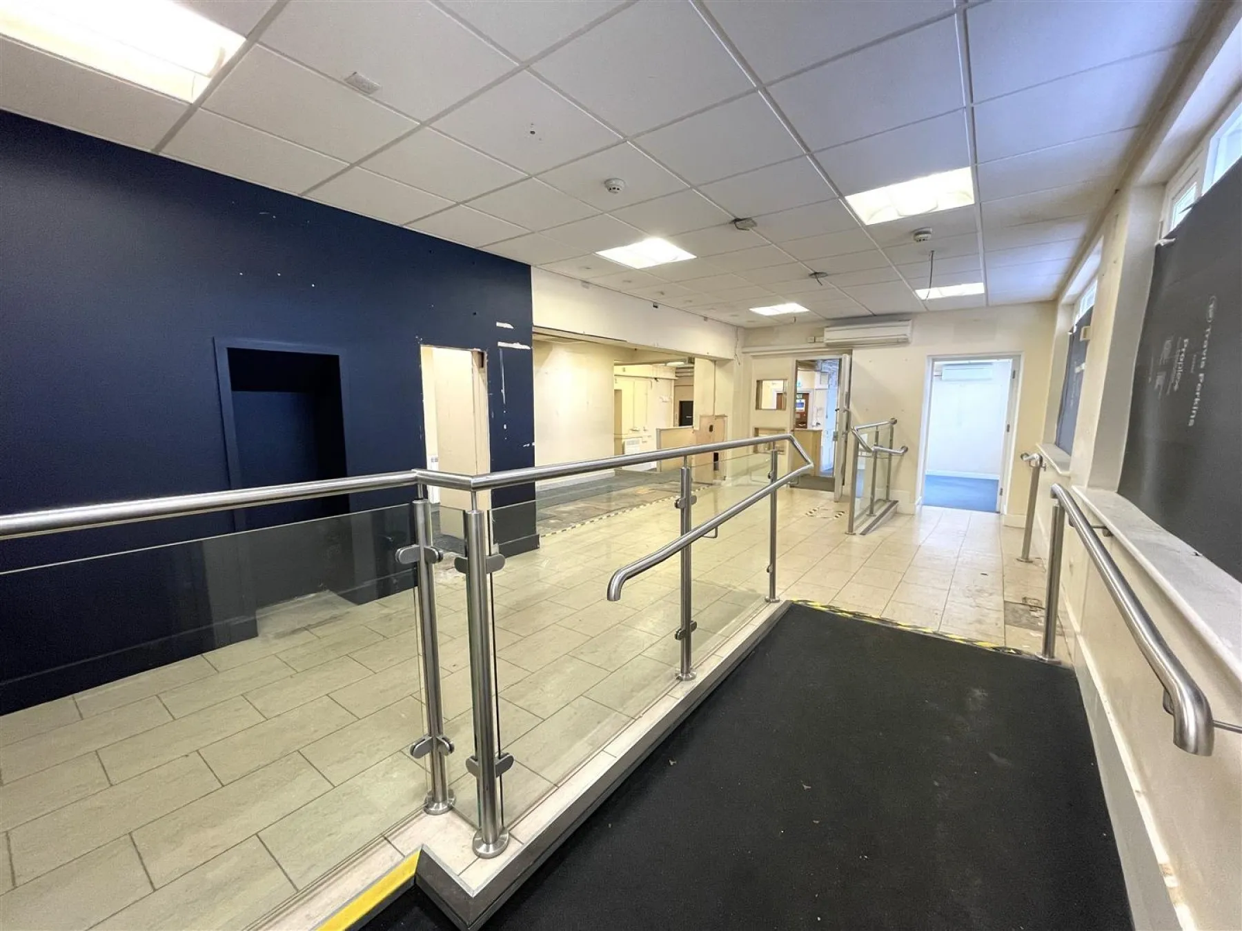 RESI PLANNING | WESTBURY VILLAGE, 6 bedroom, Commercial - 33938051
