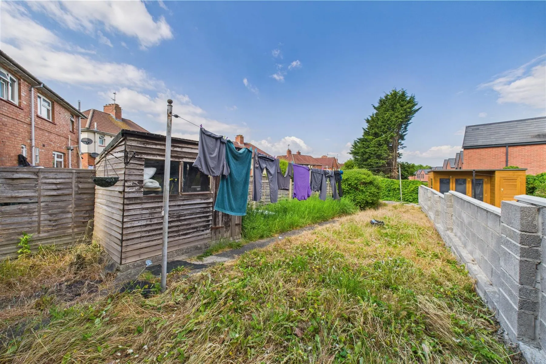 SEMI | BASIC UPDATING | BS4, 3 bedroom, House - Semi-Detached - 33920243