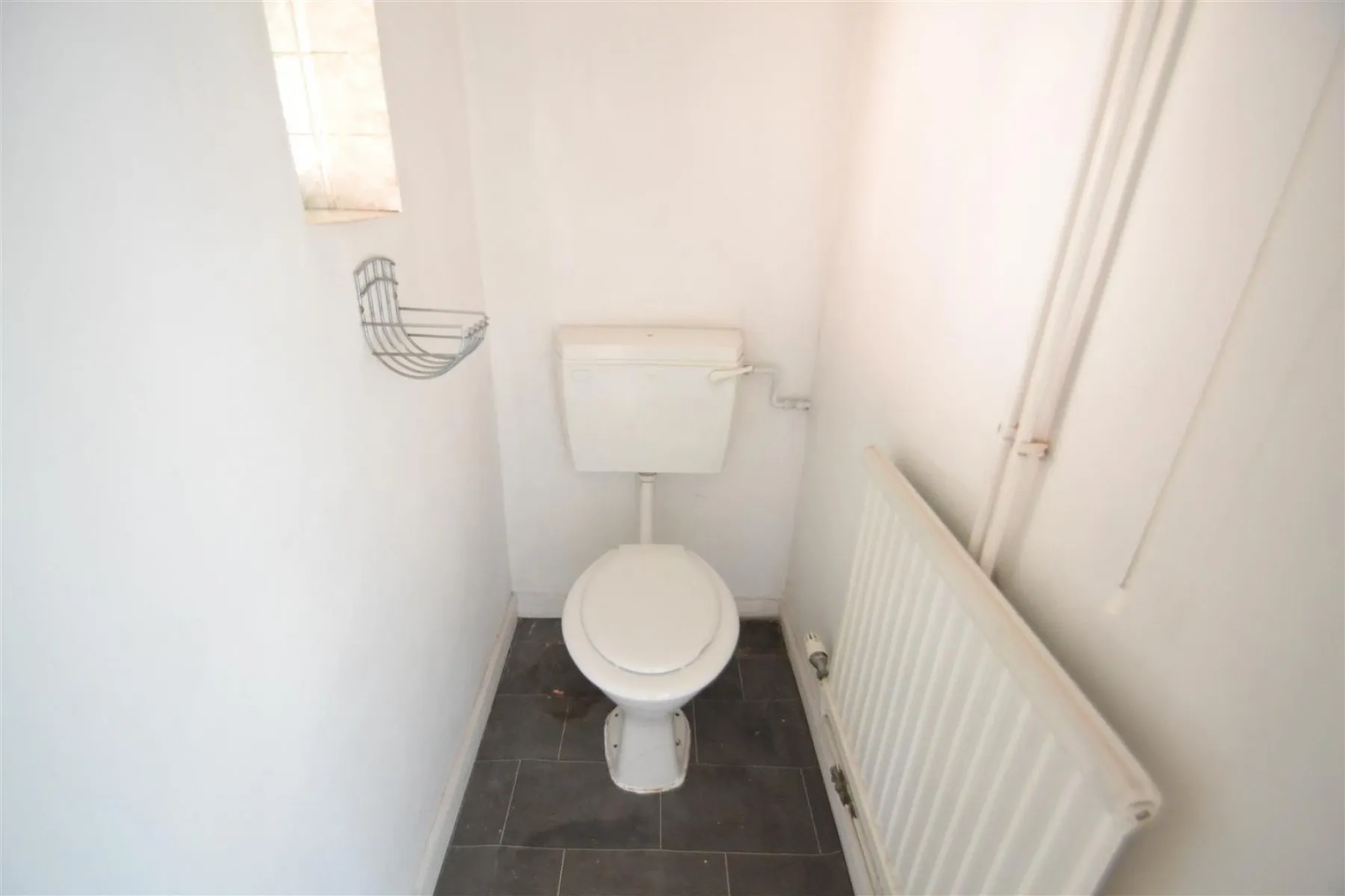 SEMI | BASIC UPDATING | BS4, 3 bedroom, House - Semi-Detached - 33920243