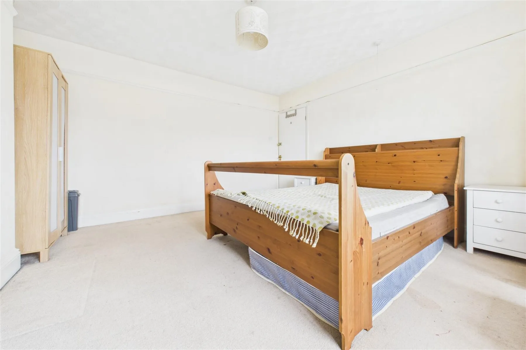BASIC UPDATING | FILTON, 3 bedroom, House - 33955922