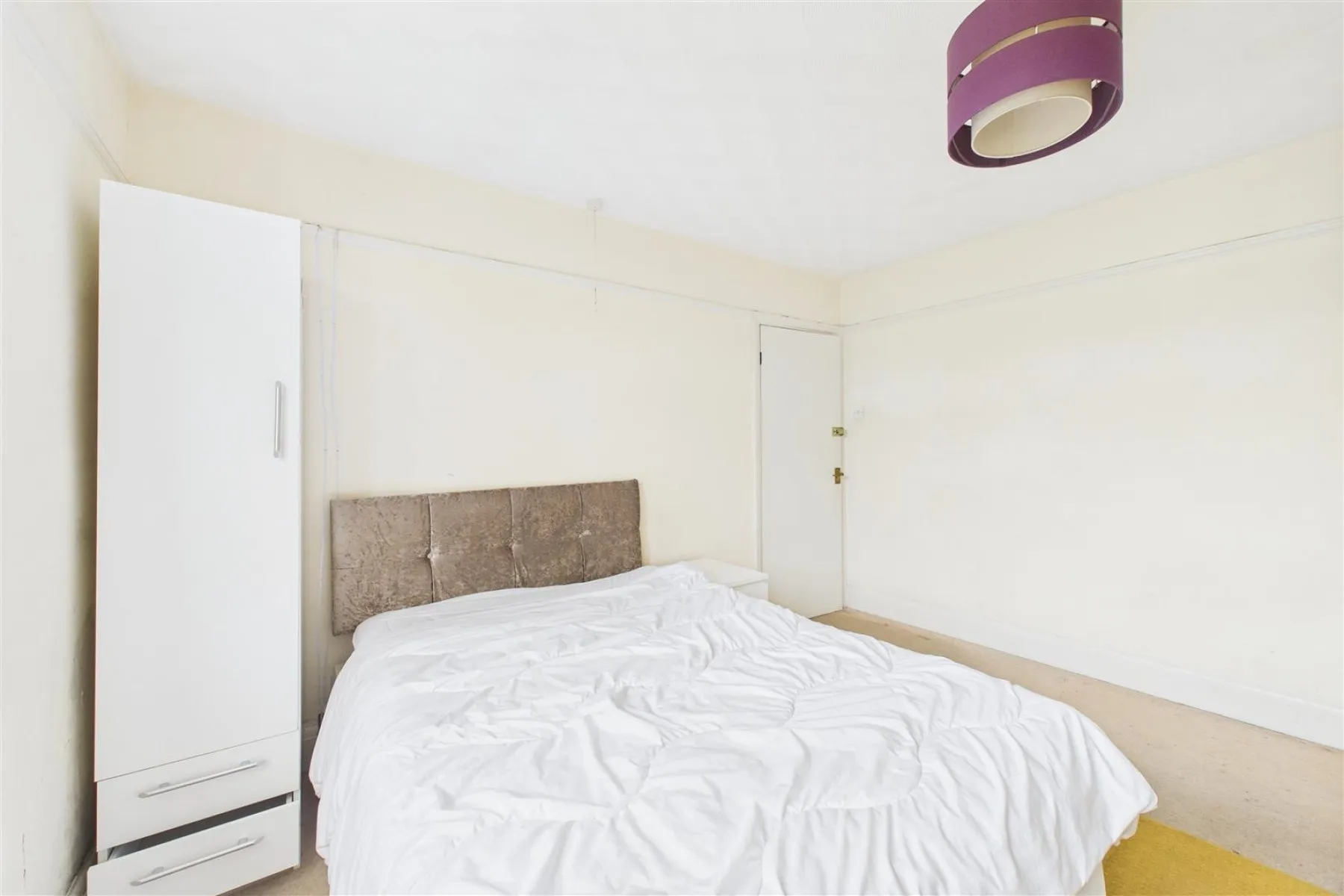 BASIC UPDATING | FILTON, 3 bedroom, House - 33955922