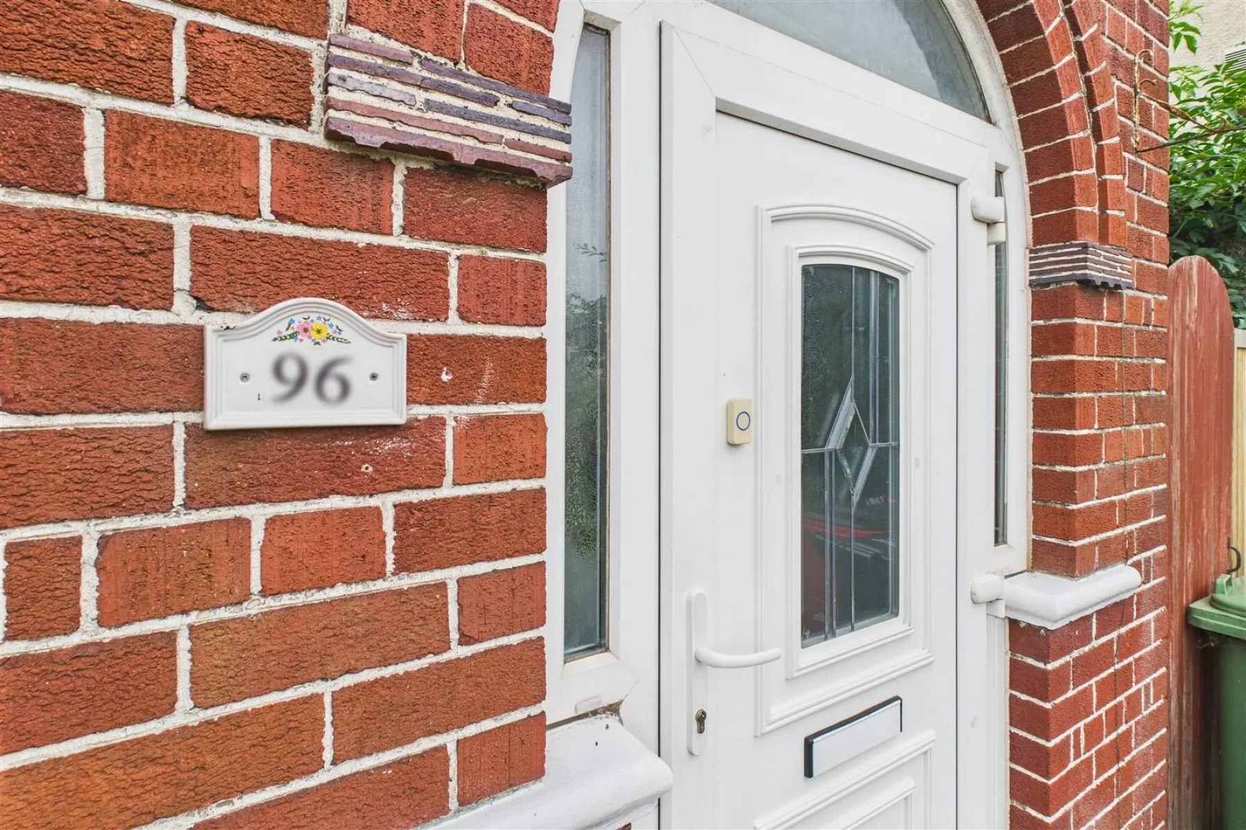 BASIC UPDATING | FILTON, 3 bedroom, House - 33955922