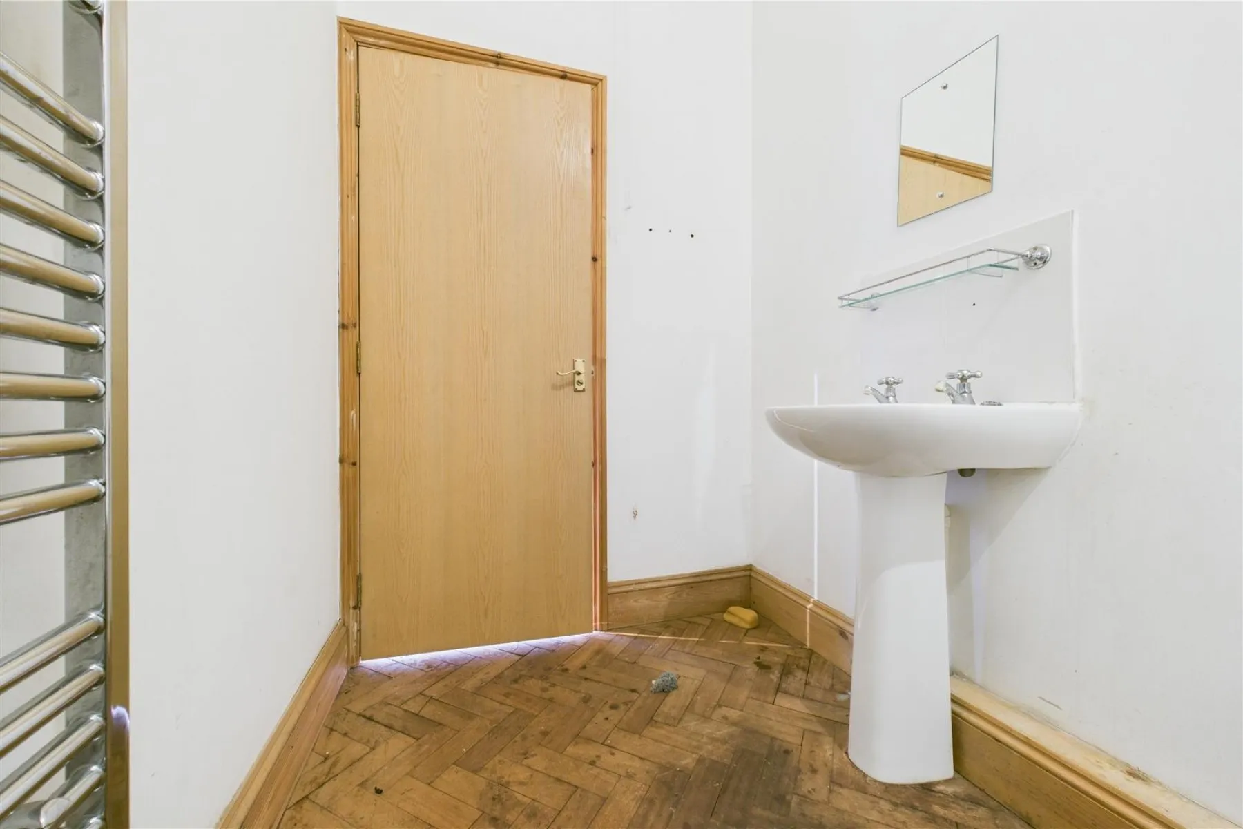 CASH BUYERS ONLY | FISHPONDS, 2 bedroom, Flat - 33972505
