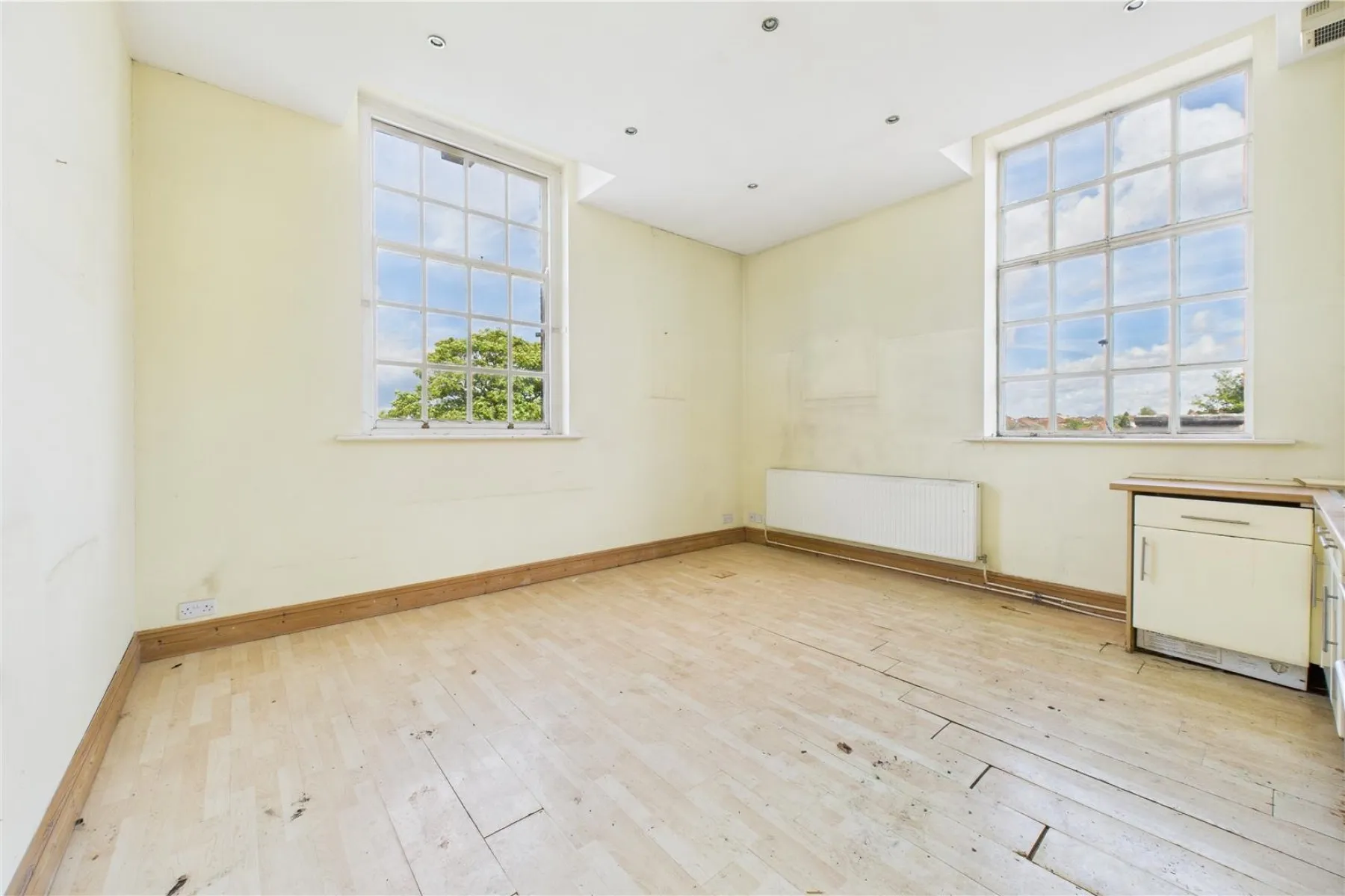 CASH BUYERS ONLY | FISHPONDS, 2 bedroom, Flat - 33972505