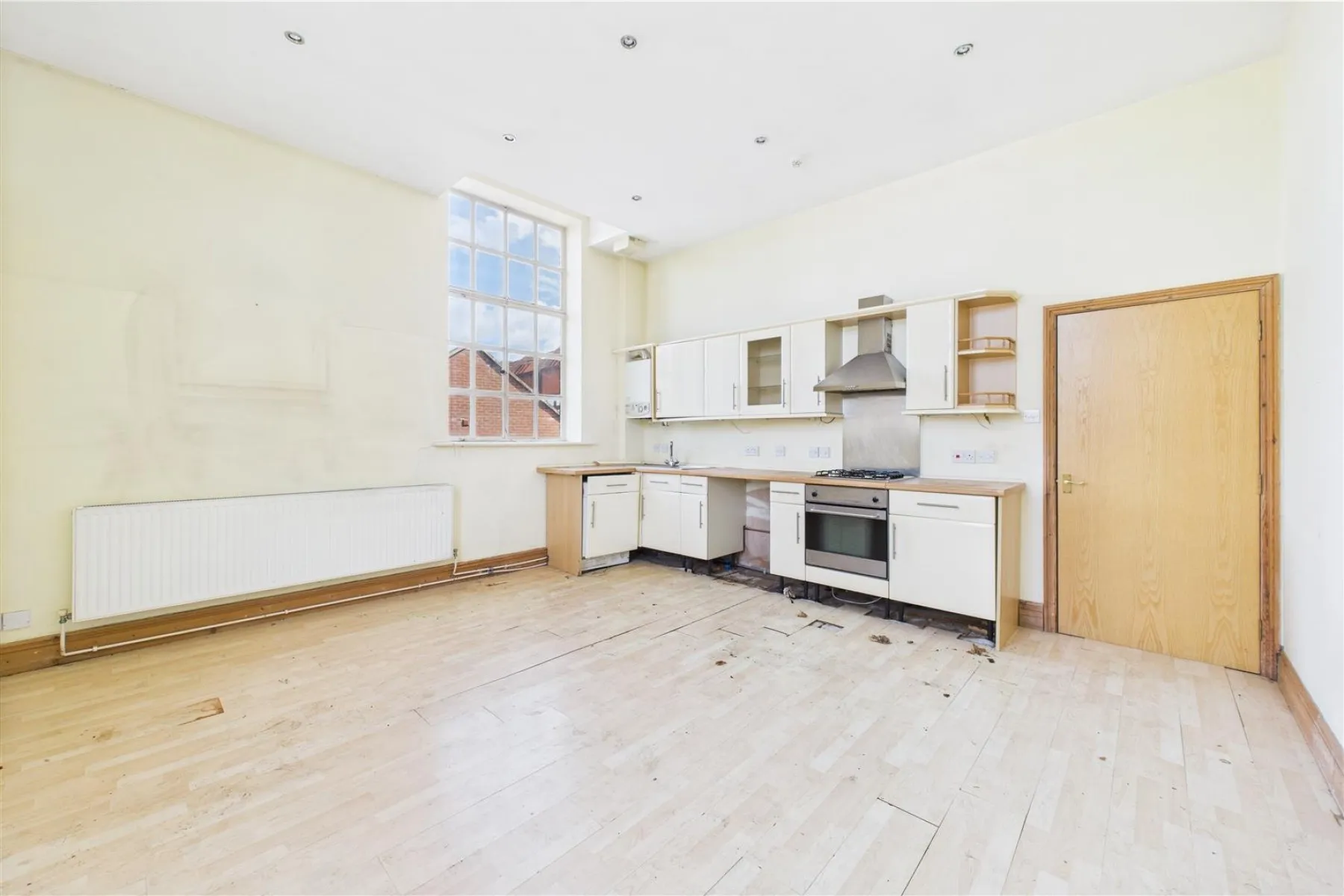 CASH BUYERS ONLY | FISHPONDS, 2 bedroom, Flat - 33972505