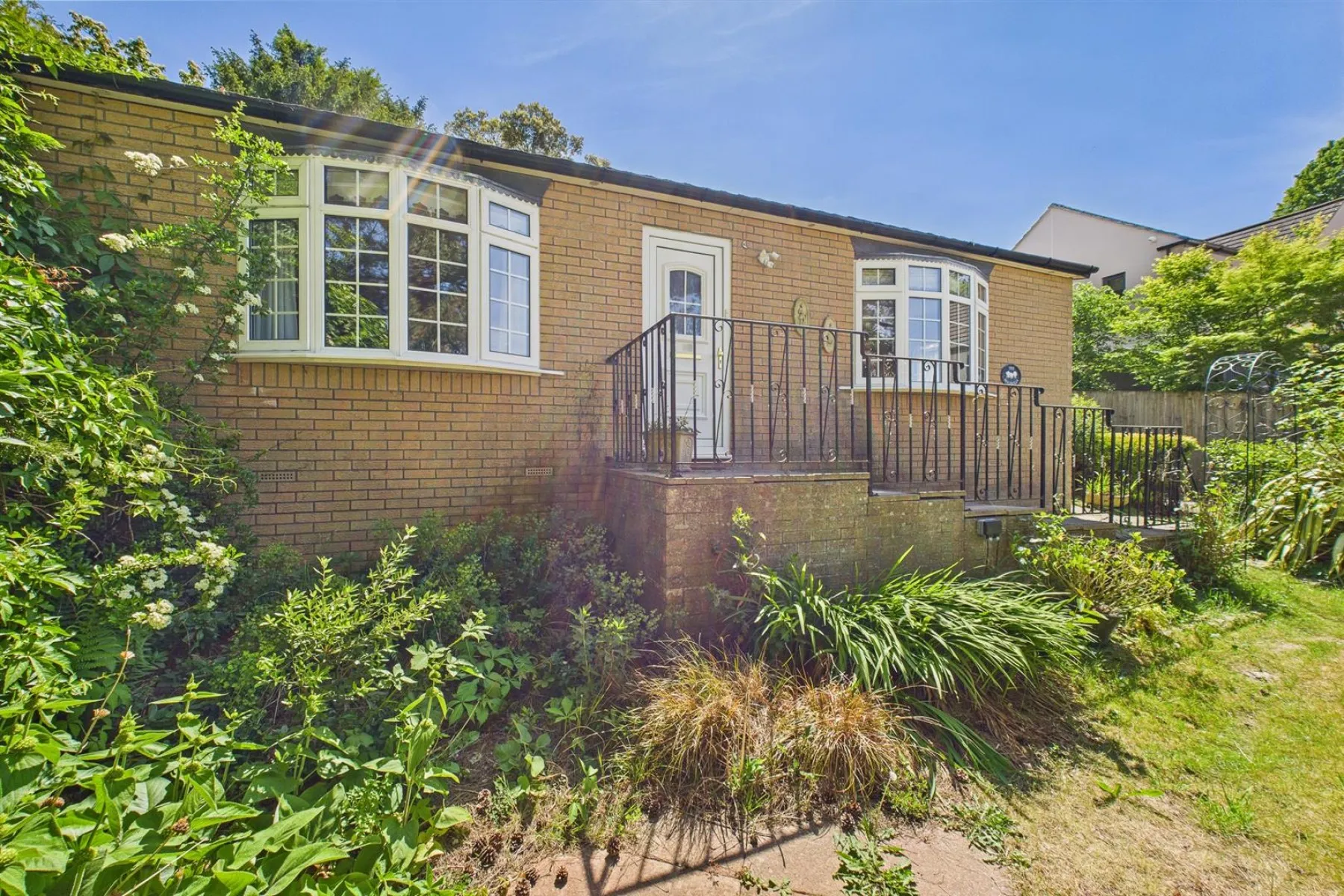 DETACHED | UPDATING | SNEYD PARK, 2 bedroom, House - Detached - 33901795