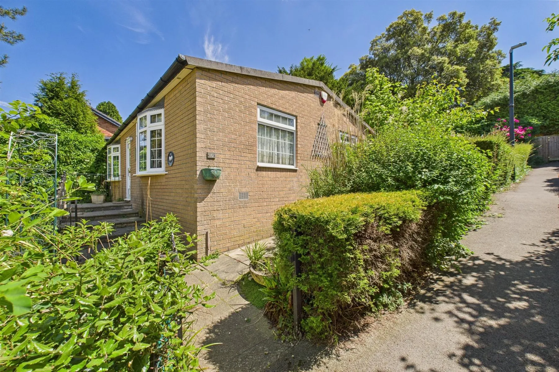 DETACHED | UPDATING | SNEYD PARK, 2 bedroom, House - Detached - 33901795