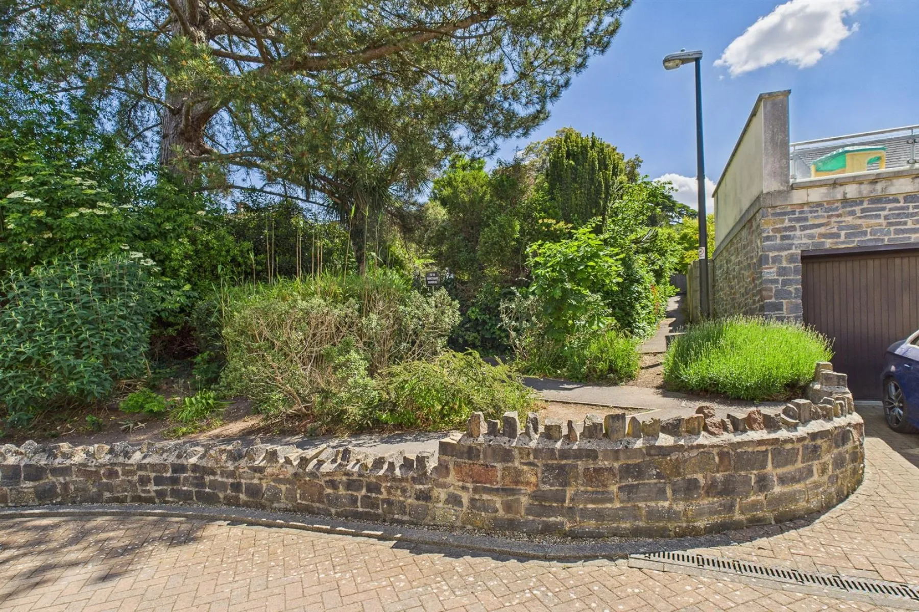 DETACHED | UPDATING | SNEYD PARK, 2 bedroom, House - Detached - 33901795