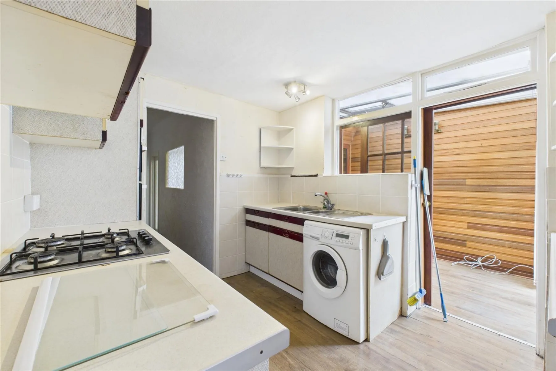 UPDATING | BONUS GARDEN | ST GEORGE, 3 bedroom, House - Terraced - 33952571