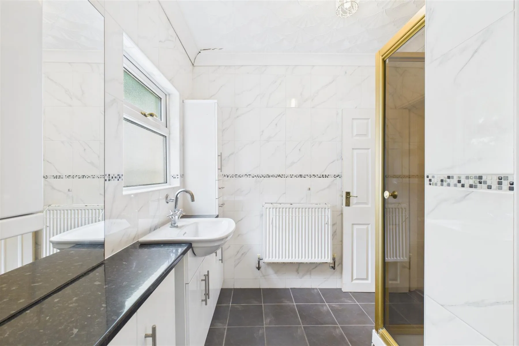 UPDATING | BONUS GARDEN | ST GEORGE, 3 bedroom, House - Terraced - 33952571
