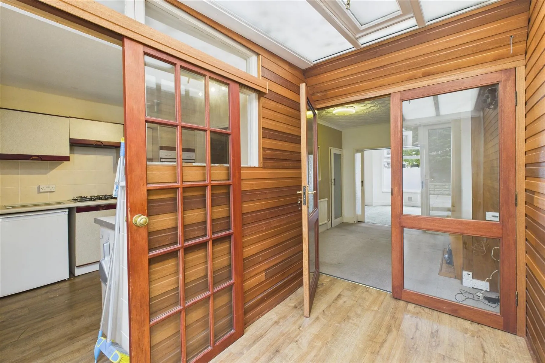 UPDATING | BONUS GARDEN | ST GEORGE, 3 bedroom, House - Terraced - 33952571