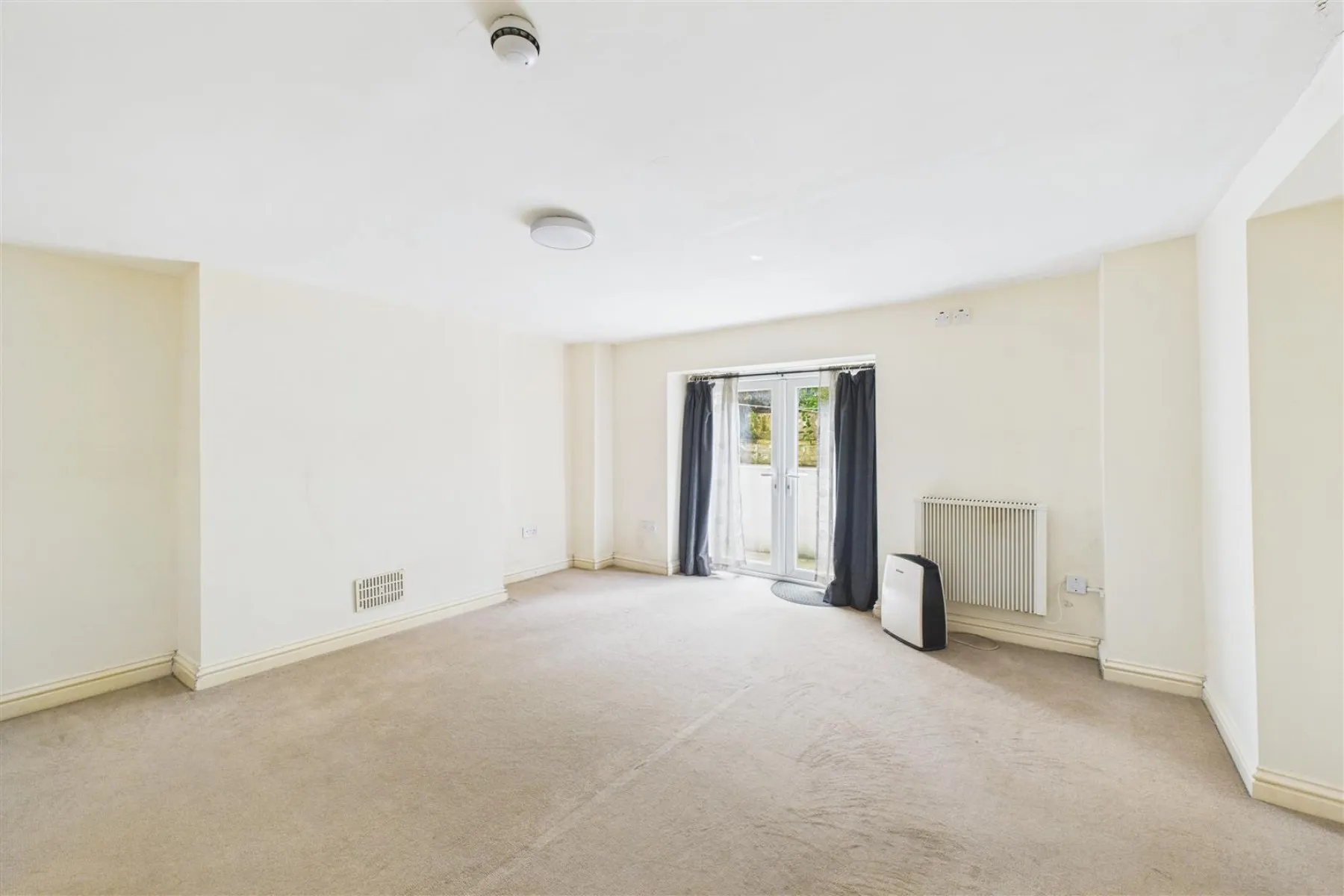 FREEHOLD BLOCK | 4 X FLATS | UPDATING | BS6, 4 bedroom, House - 34032281