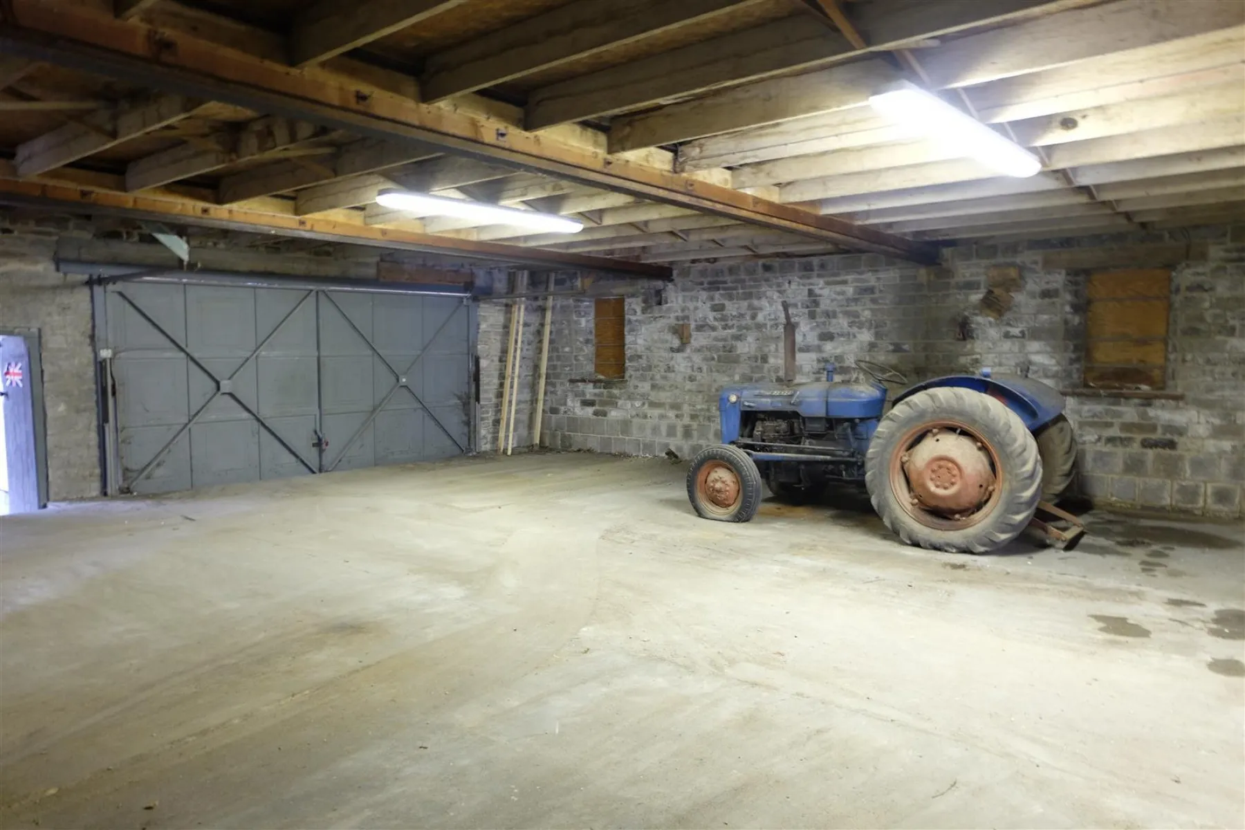 Chilton Polden, Somerset, 8 bedroom, House - Detached - 26078577