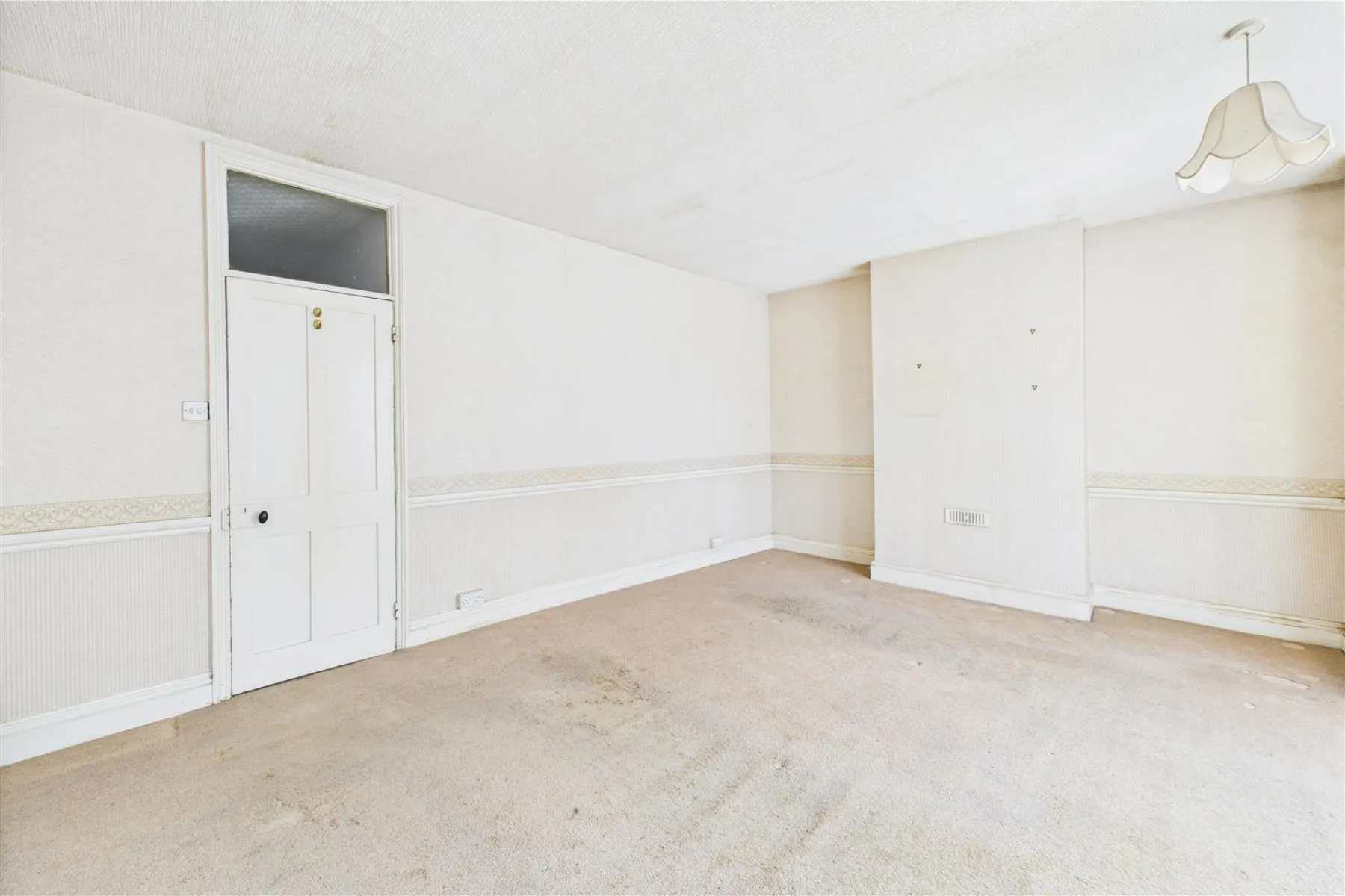 UPDATING | SOUTHVILLE, 3 bedroom, House - Terraced - 34096903