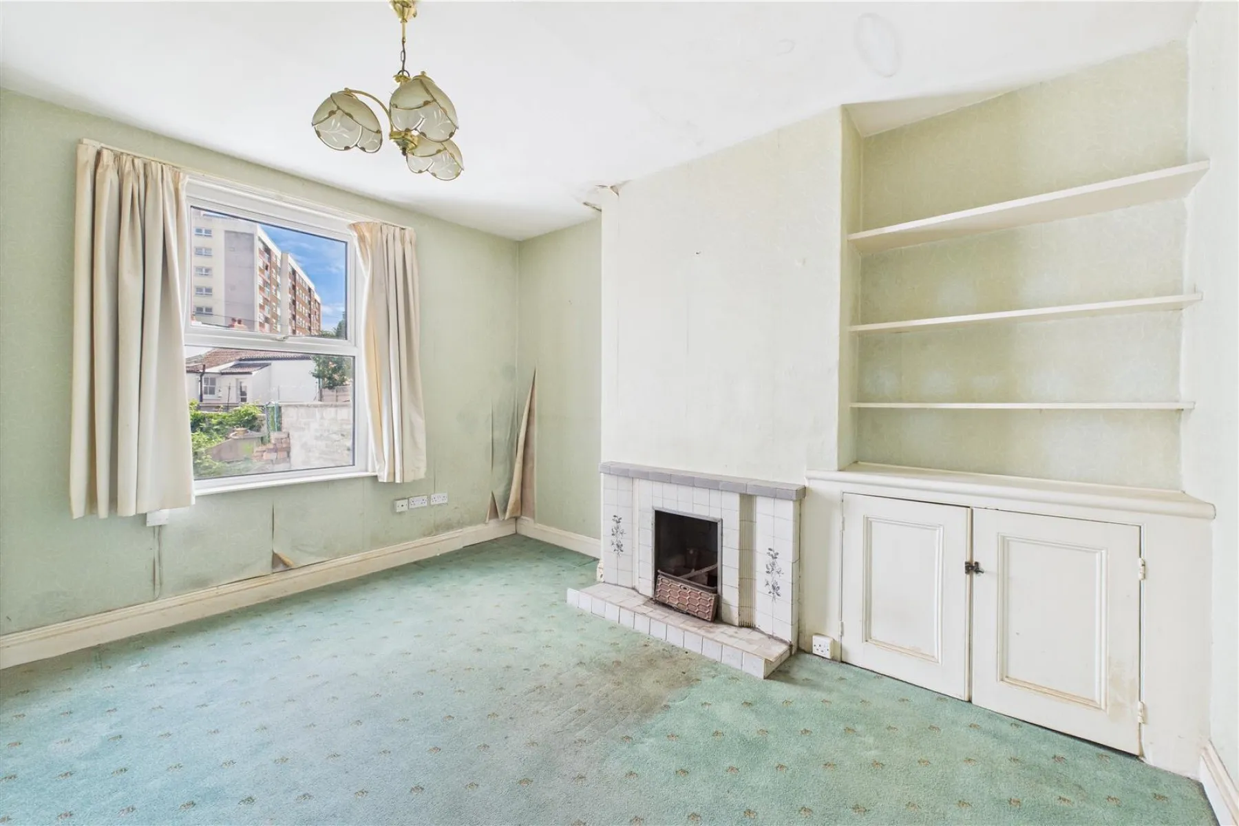 UPDATING | SOUTHVILLE, 3 bedroom, House - Terraced - 34096903