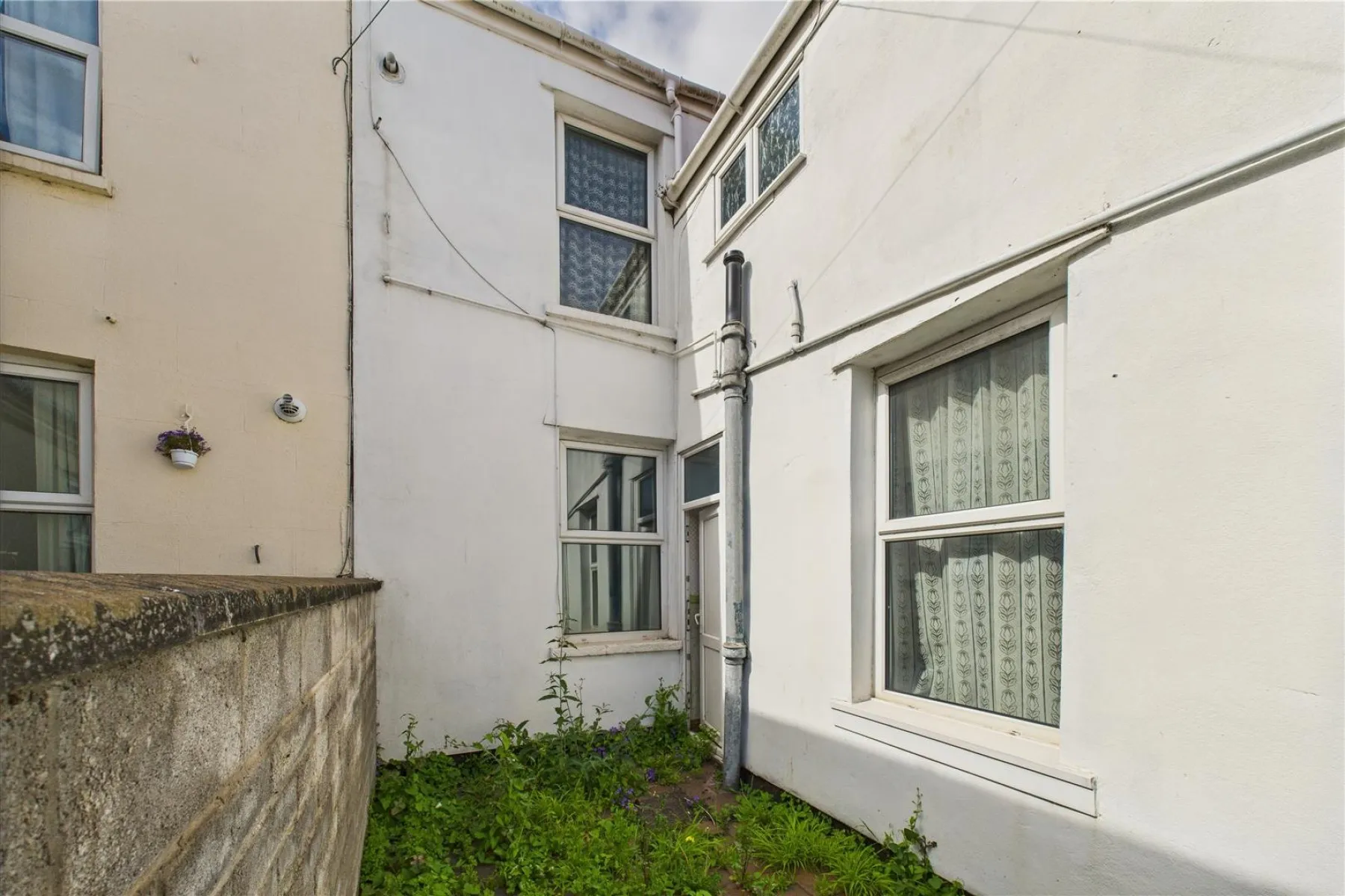UPDATING | SOUTHVILLE, 3 bedroom, House - Terraced - 34096903