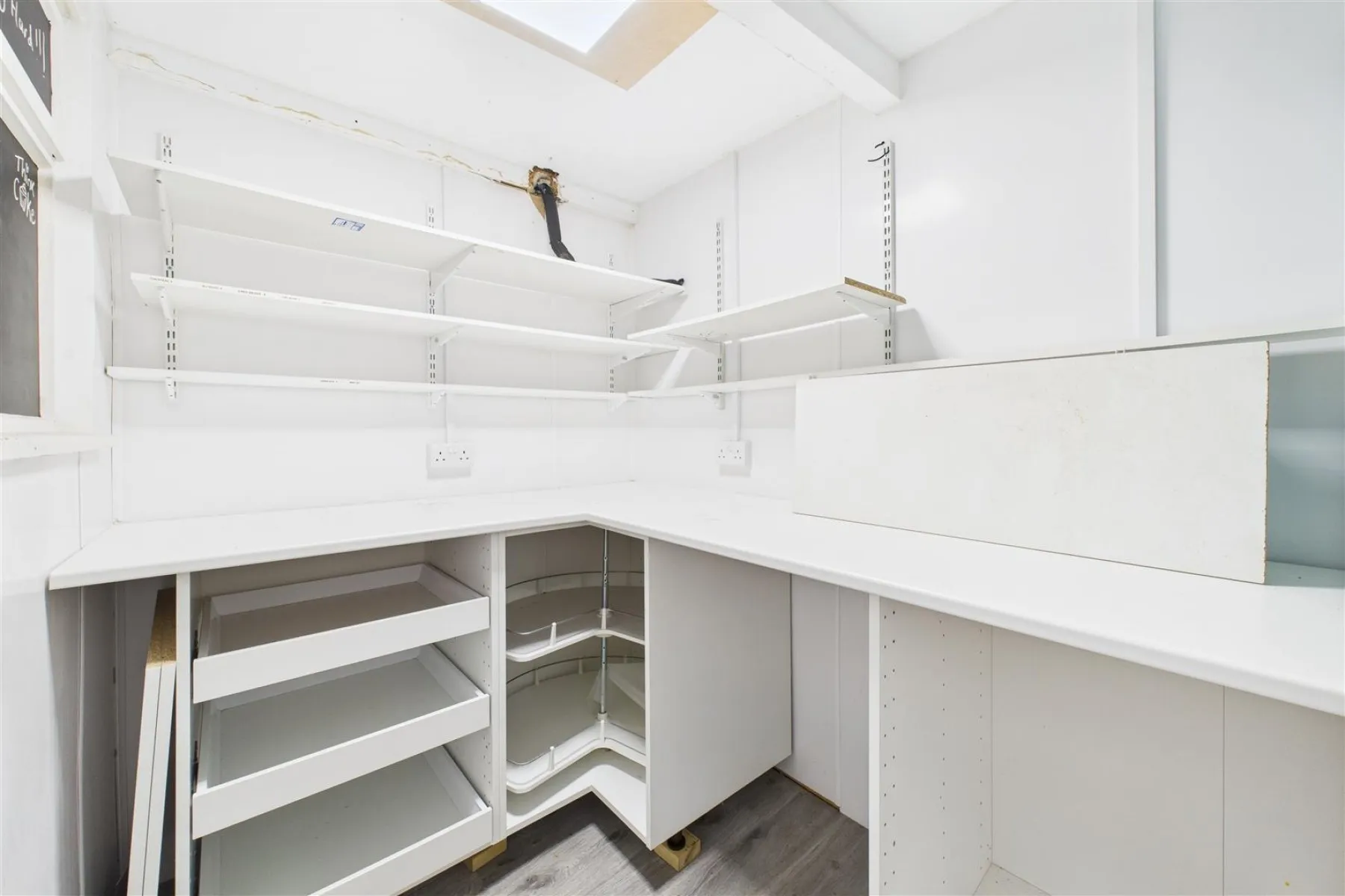 MIXED USE | 2 FLATS | WSM, 2 bedroom, Flat - 34068371