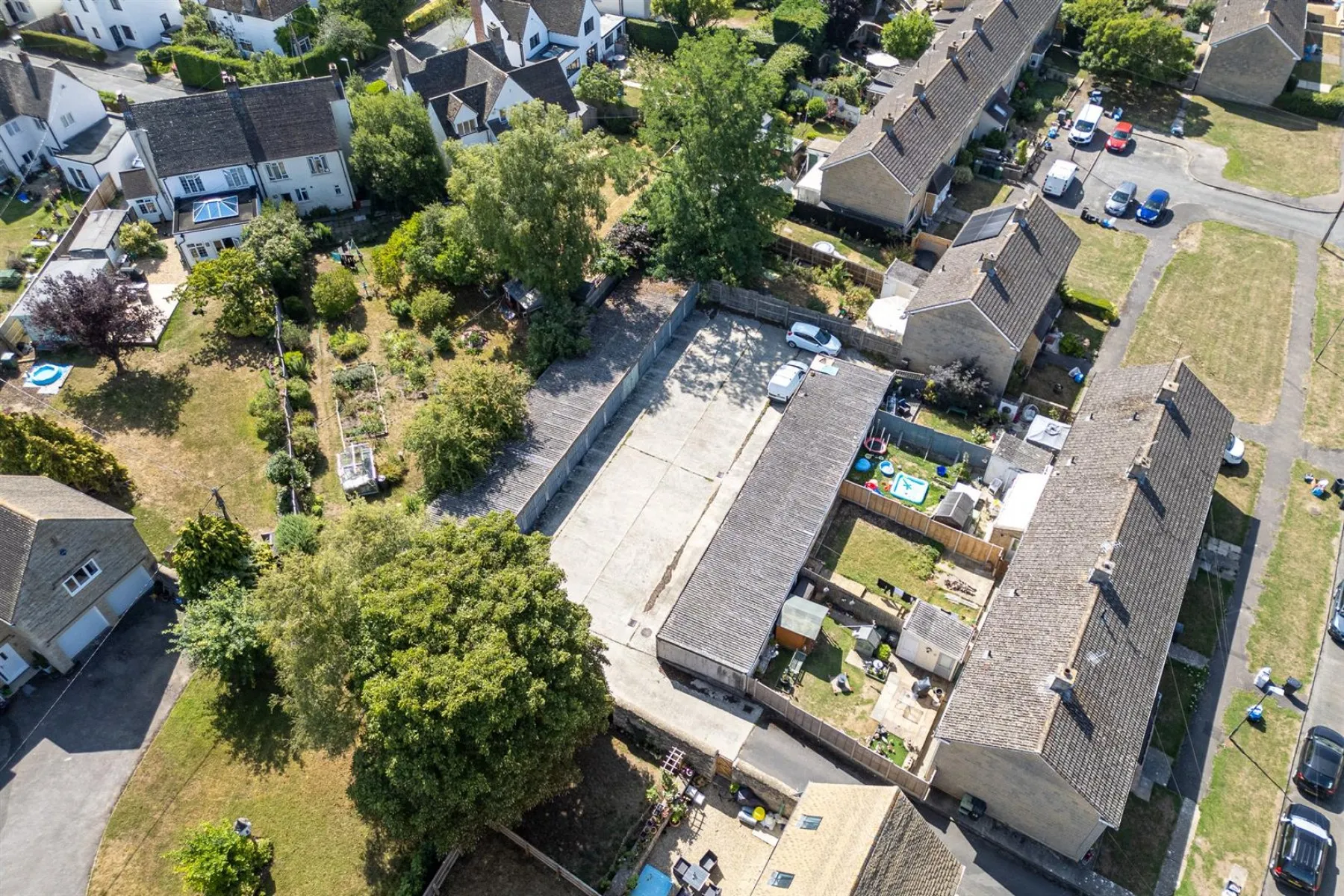 19 GARAGES | LARGE PLOT | CIRENCESTER, Land - Building Plot - 34068668