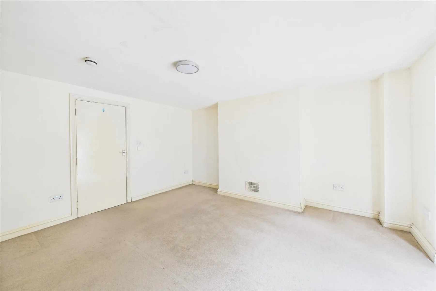 FREEHOLD BLOCK | 4 X FLATS | UPDATING | BS6, 4 bedroom, House - 34032281