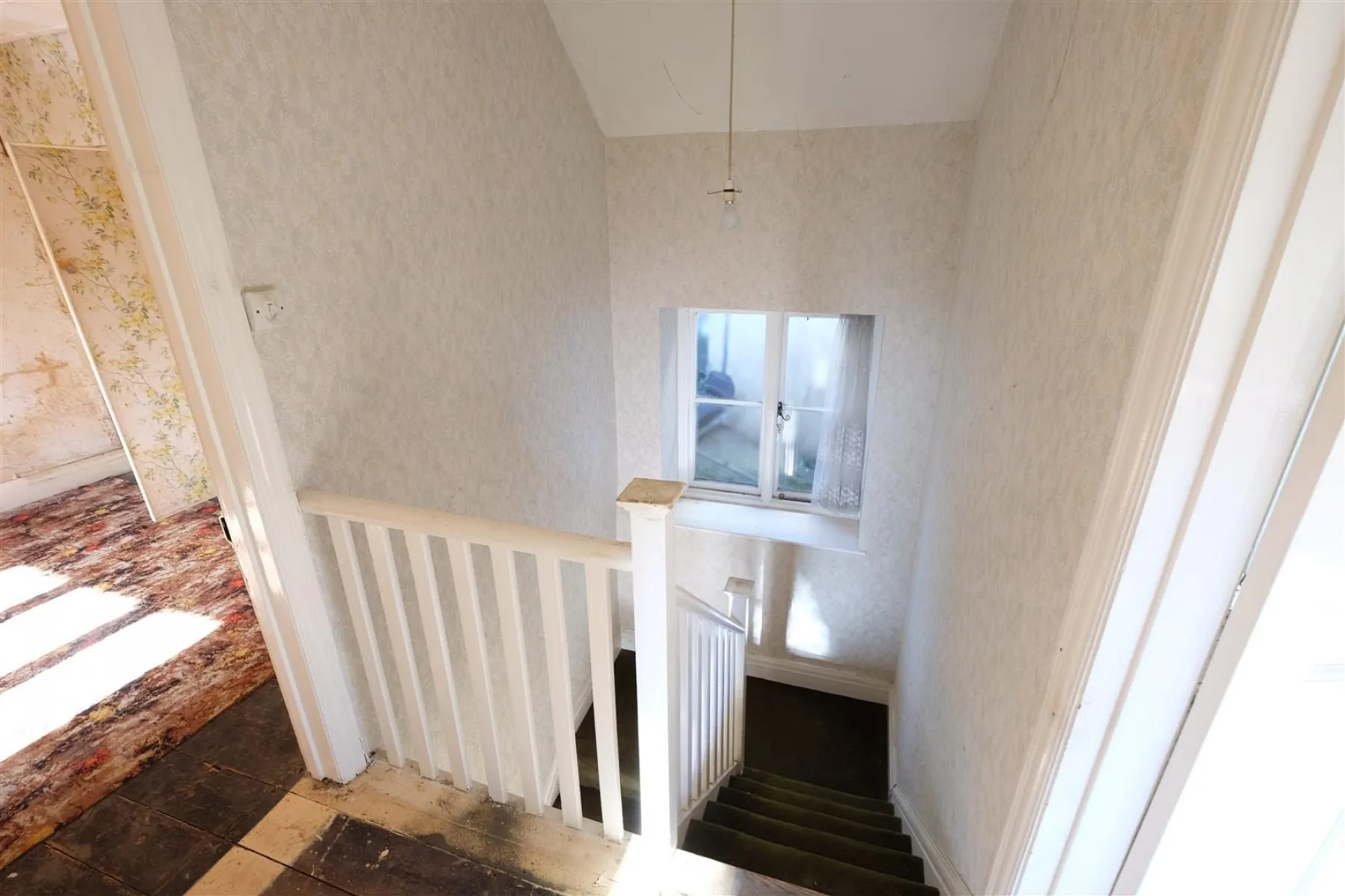 WRINGTON TOWNHOUSE - HUGE POTENTIAL, 4 bedroom, House - Detached - 27664243